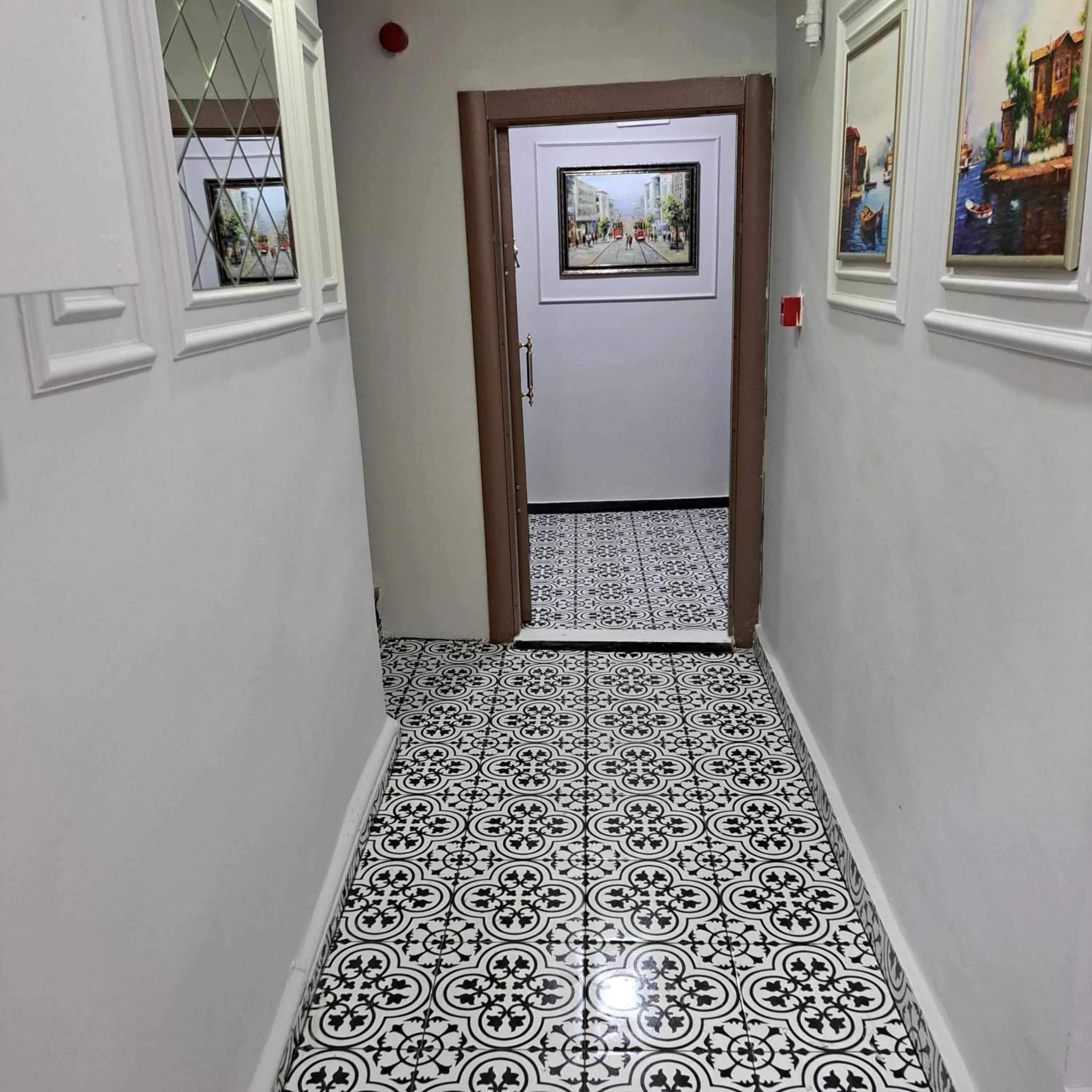 Property building in Golden Life Apart Hotel