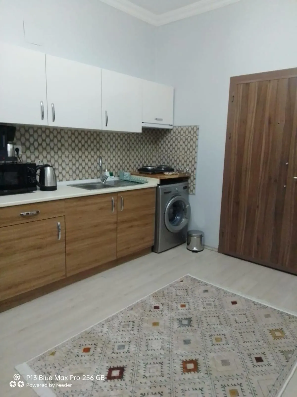 Kitchen or kitchenette in Golden Life Apart Hotel