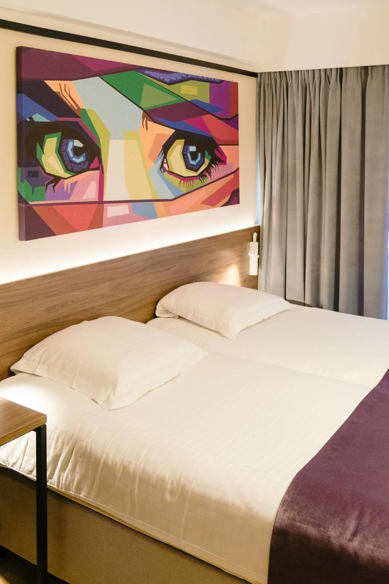 Bedroom, Bed in Ostend Hotel