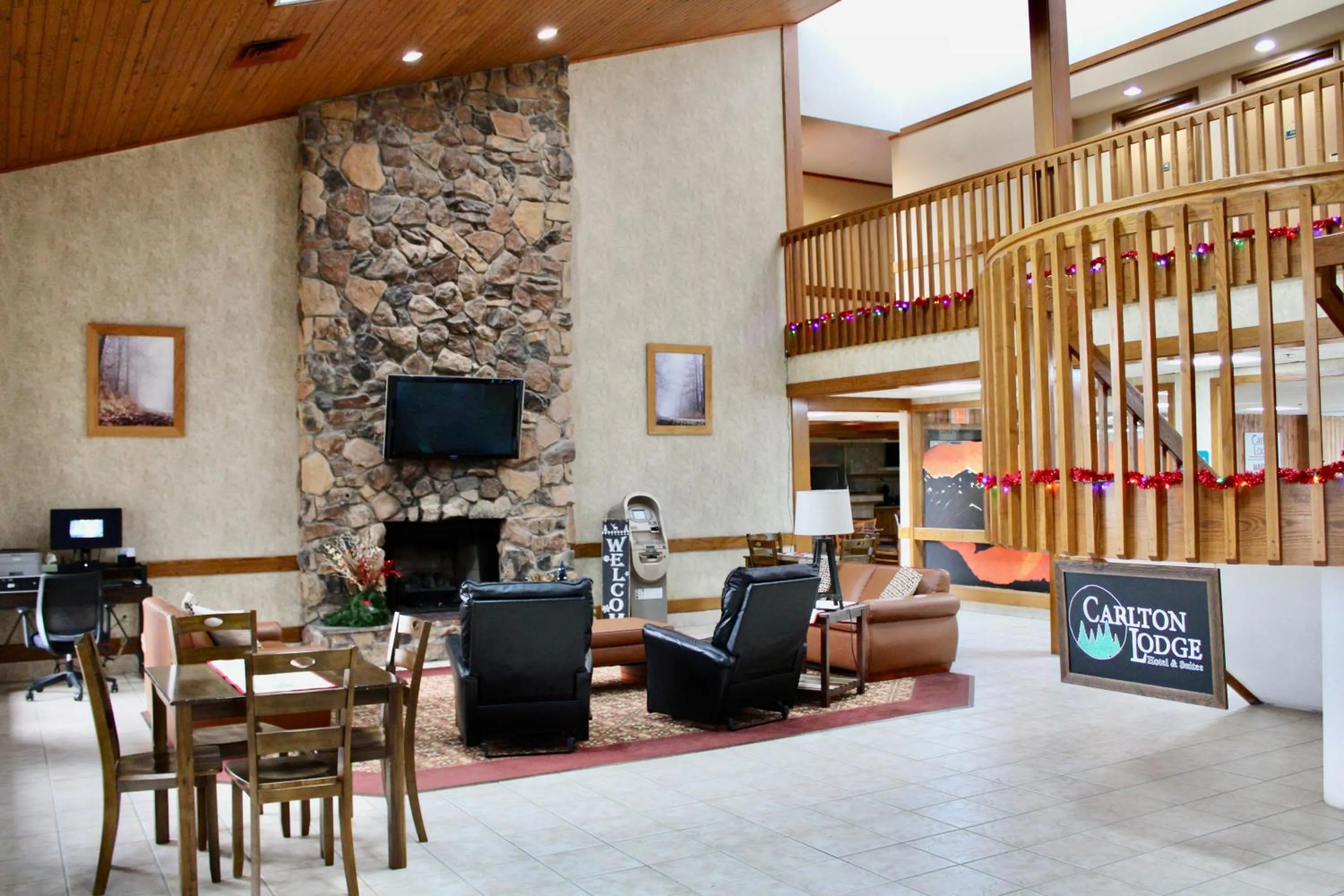 Lobby or reception in Carlton Lodge Hotel and Suites