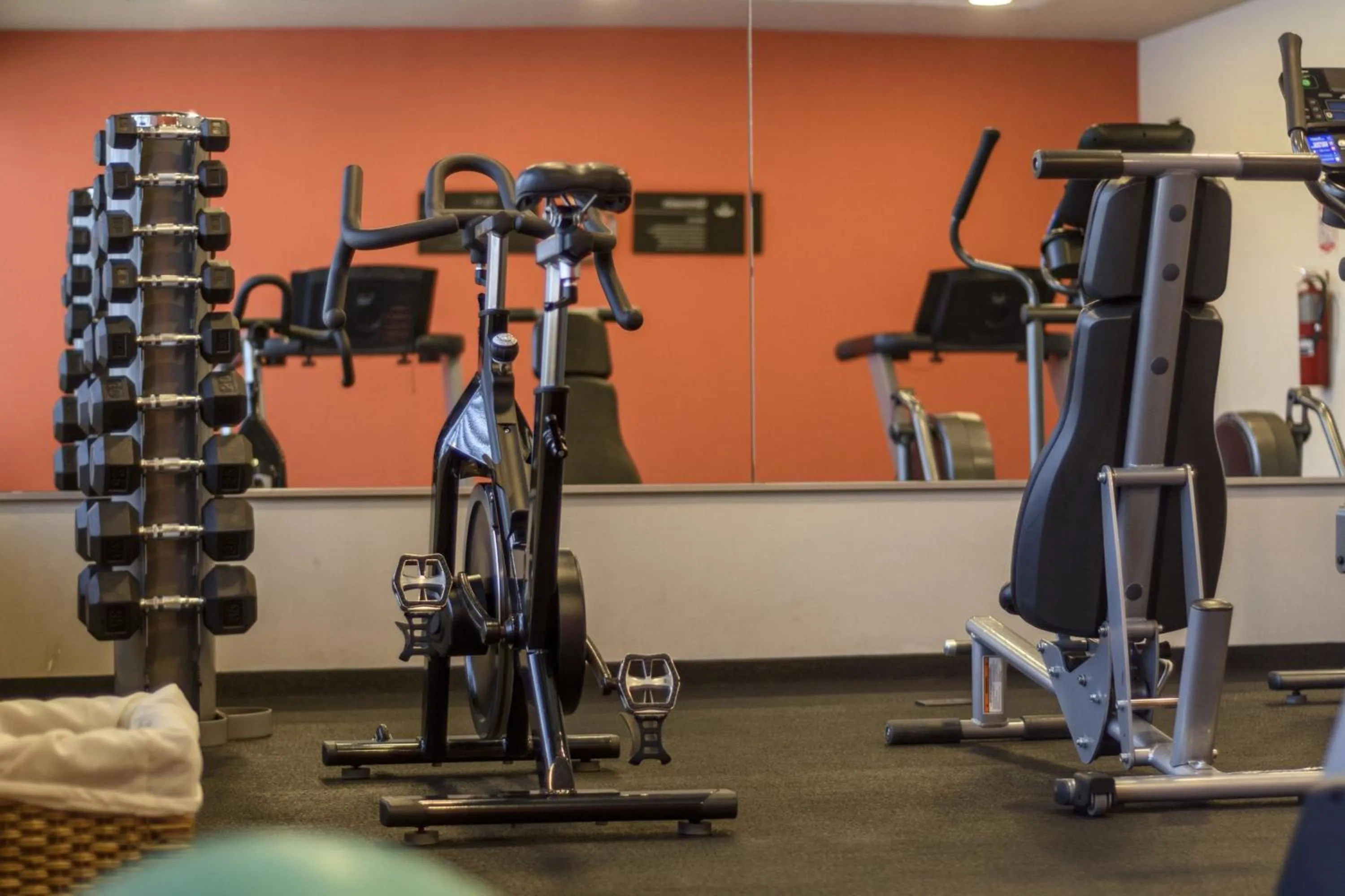 Fitness centre/facilities in City Express Plus by Marriott Bogota Aeropuerto
