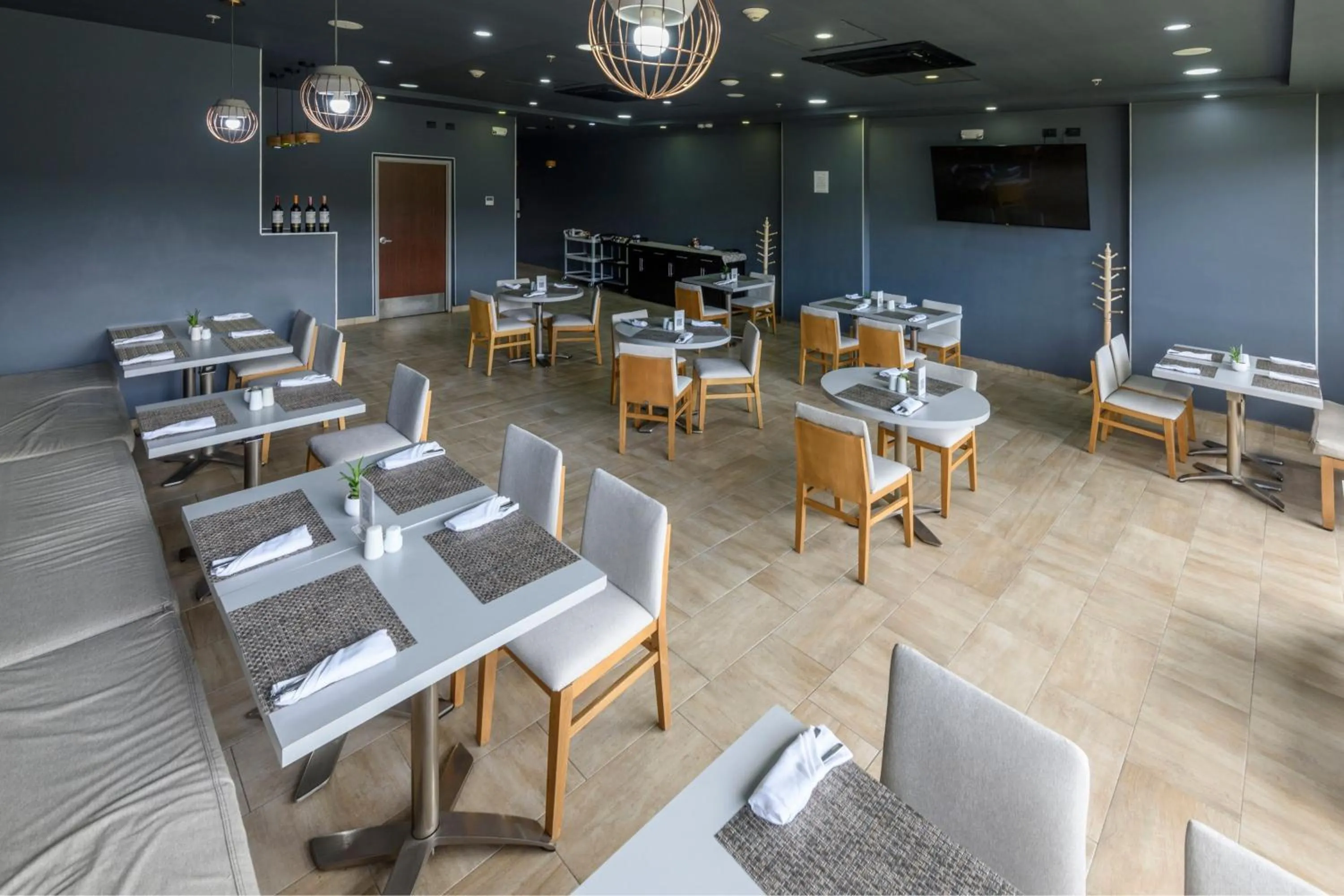 Restaurant/places to eat in City Express Plus by Marriott Bogota Aeropuerto