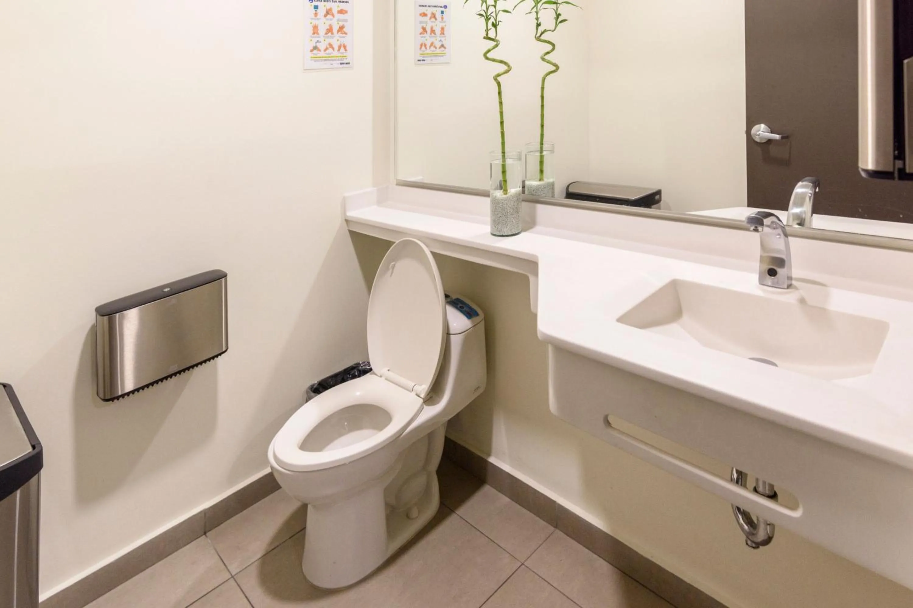 Photo of the whole room in City Express Junior by Marriott Bogota Aeropuerto