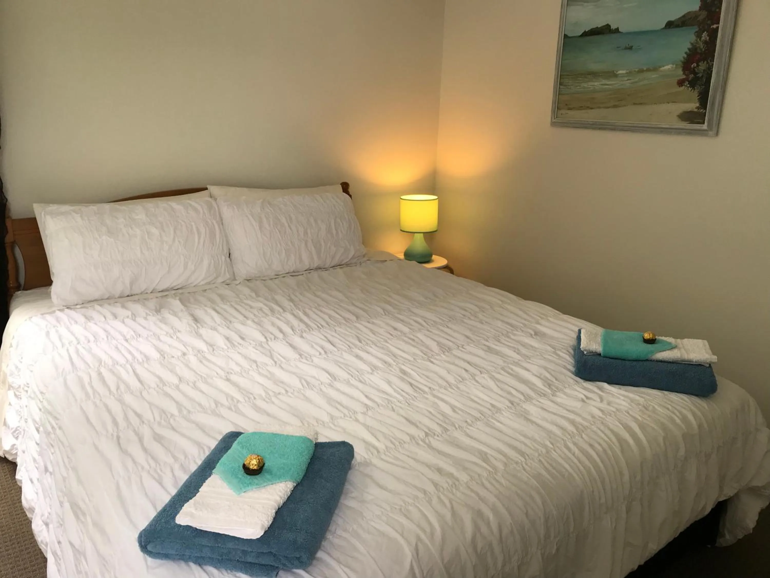 Bed in Jennie's In Whitianga