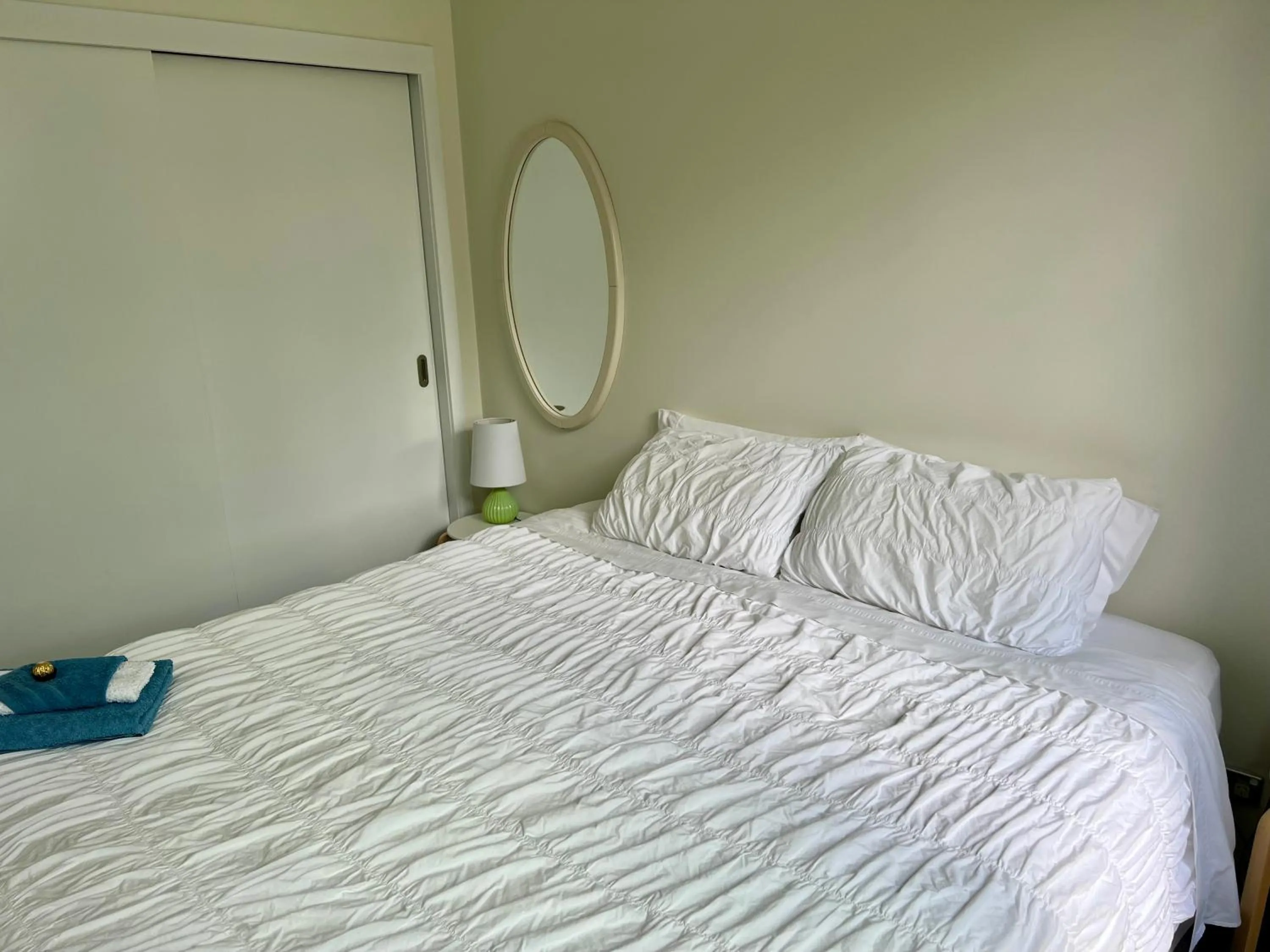 Bed in Jennie's In Whitianga