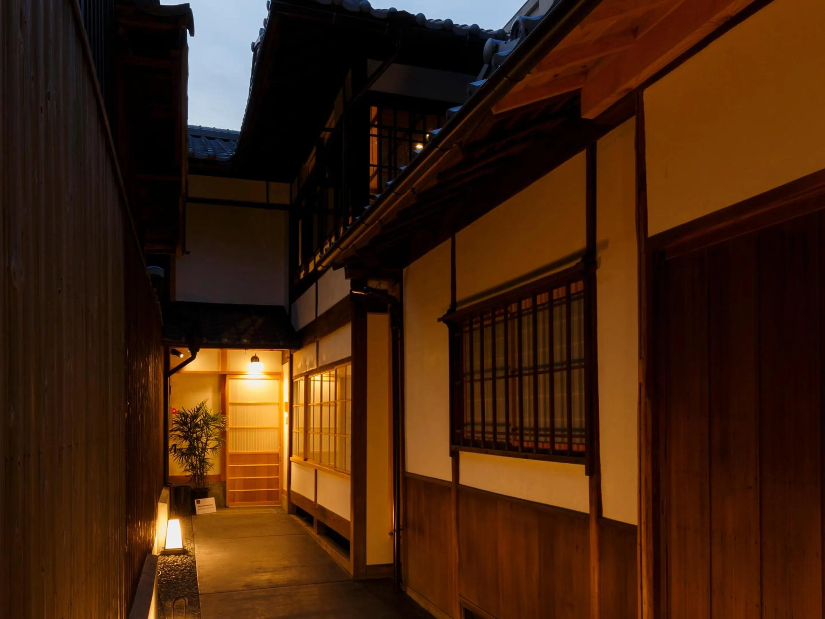 Property building in Tawara-an