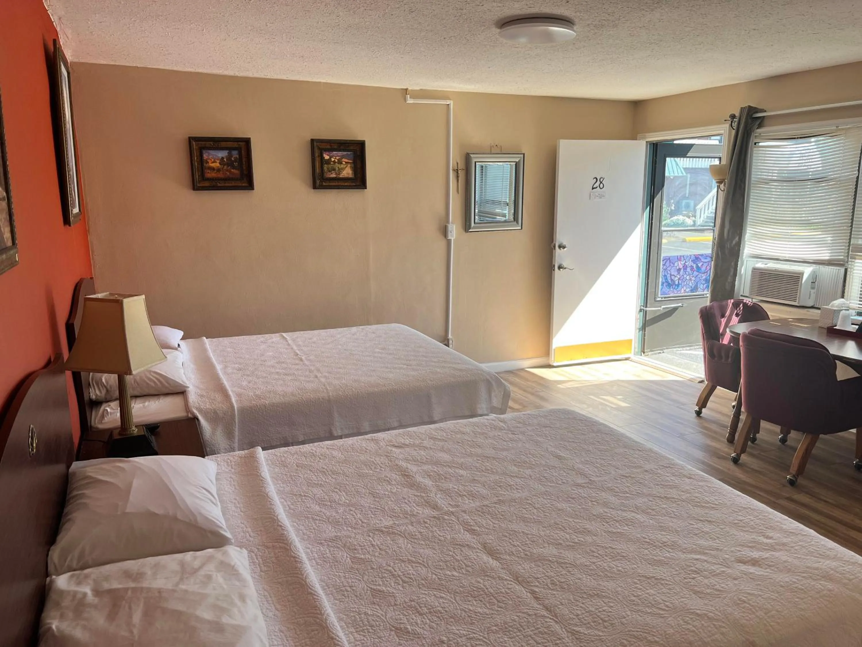 Bedroom, Bed in Great House Motel