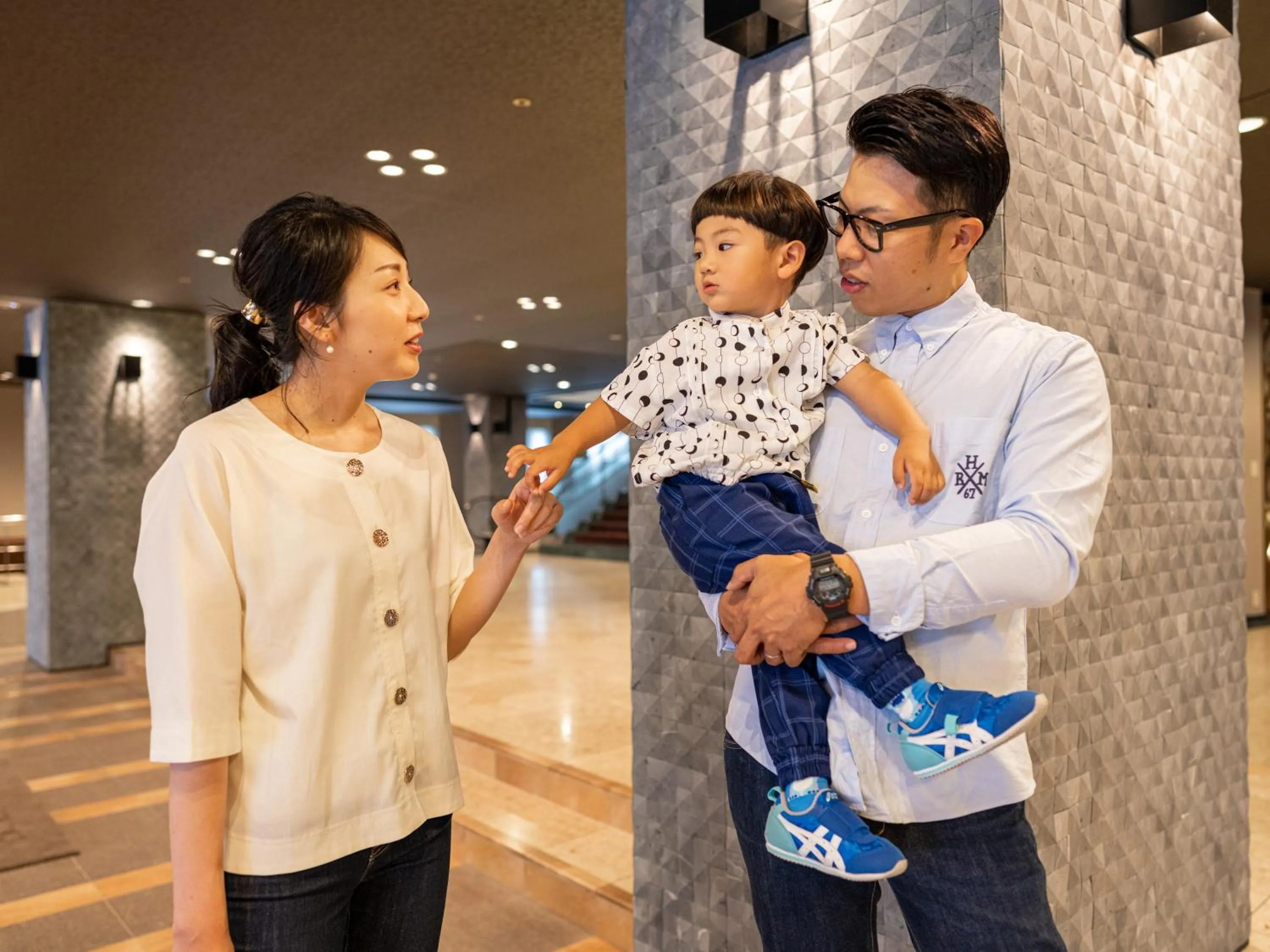 young children in Hotel Flags Isahaya Nagasaki