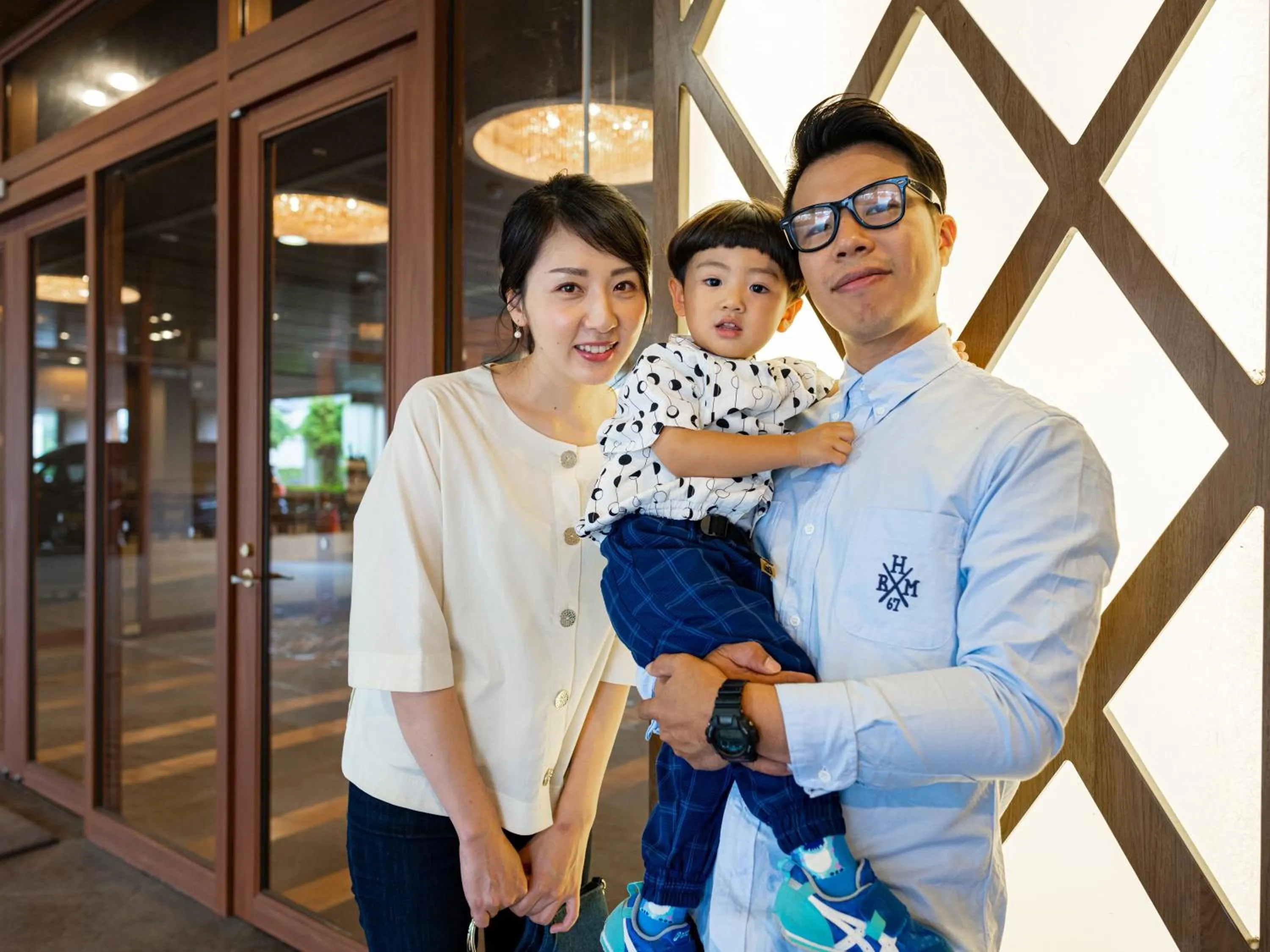 young children in Hotel Flags Isahaya Nagasaki