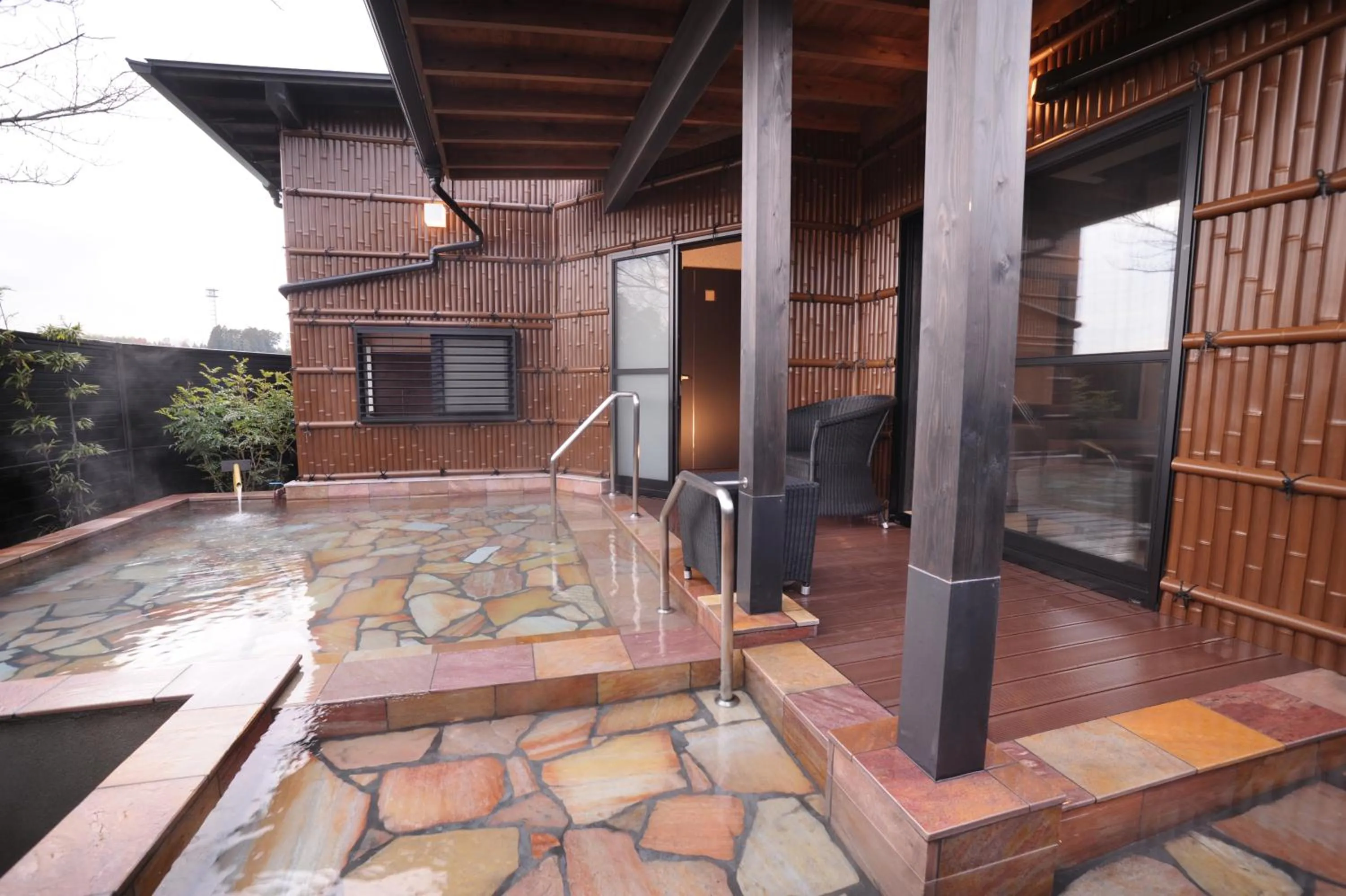 Photo of the whole room in Uedaya