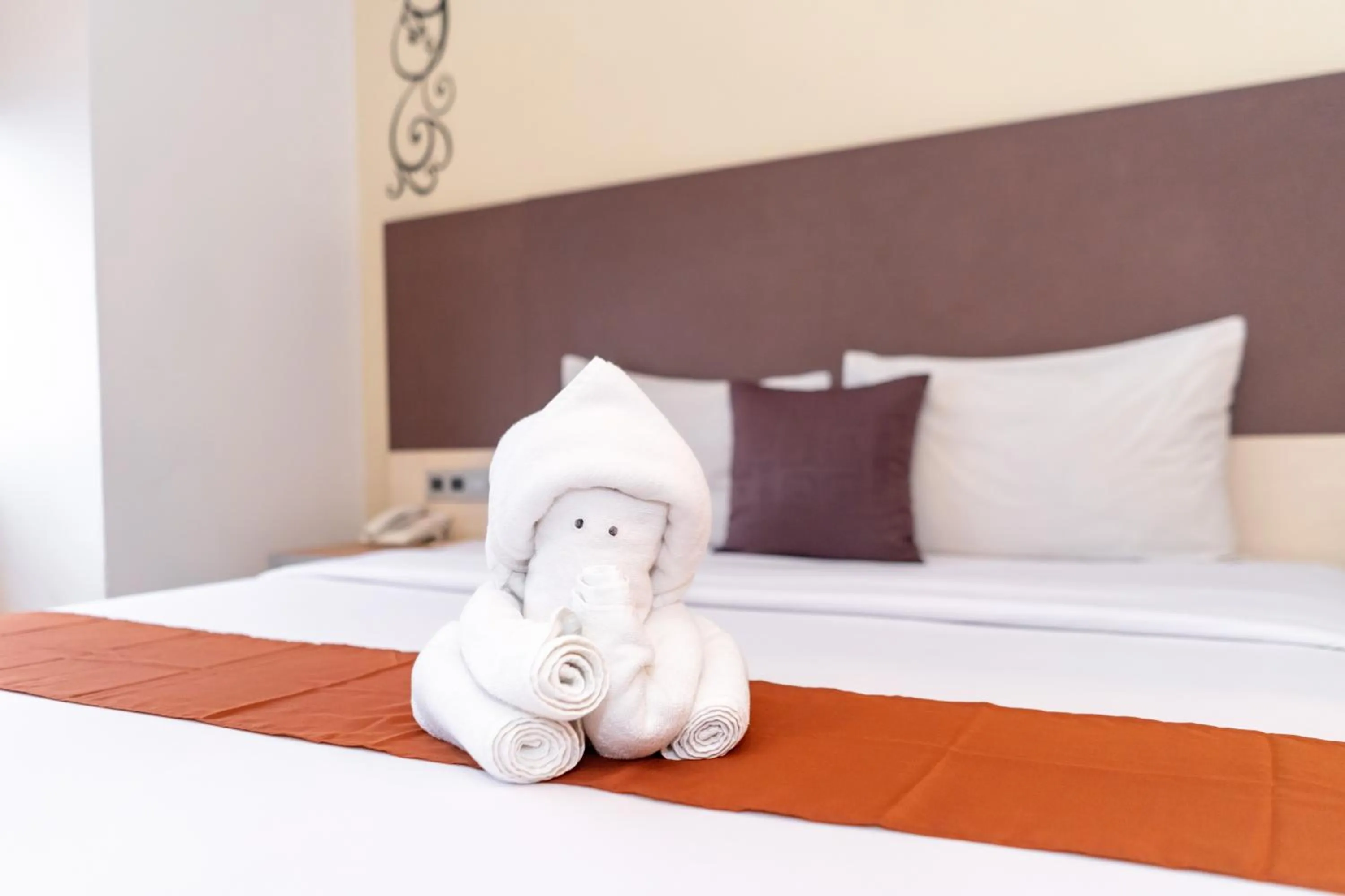 Bed in Sparks Odeon Sukabumi, ARTOTEL Curated