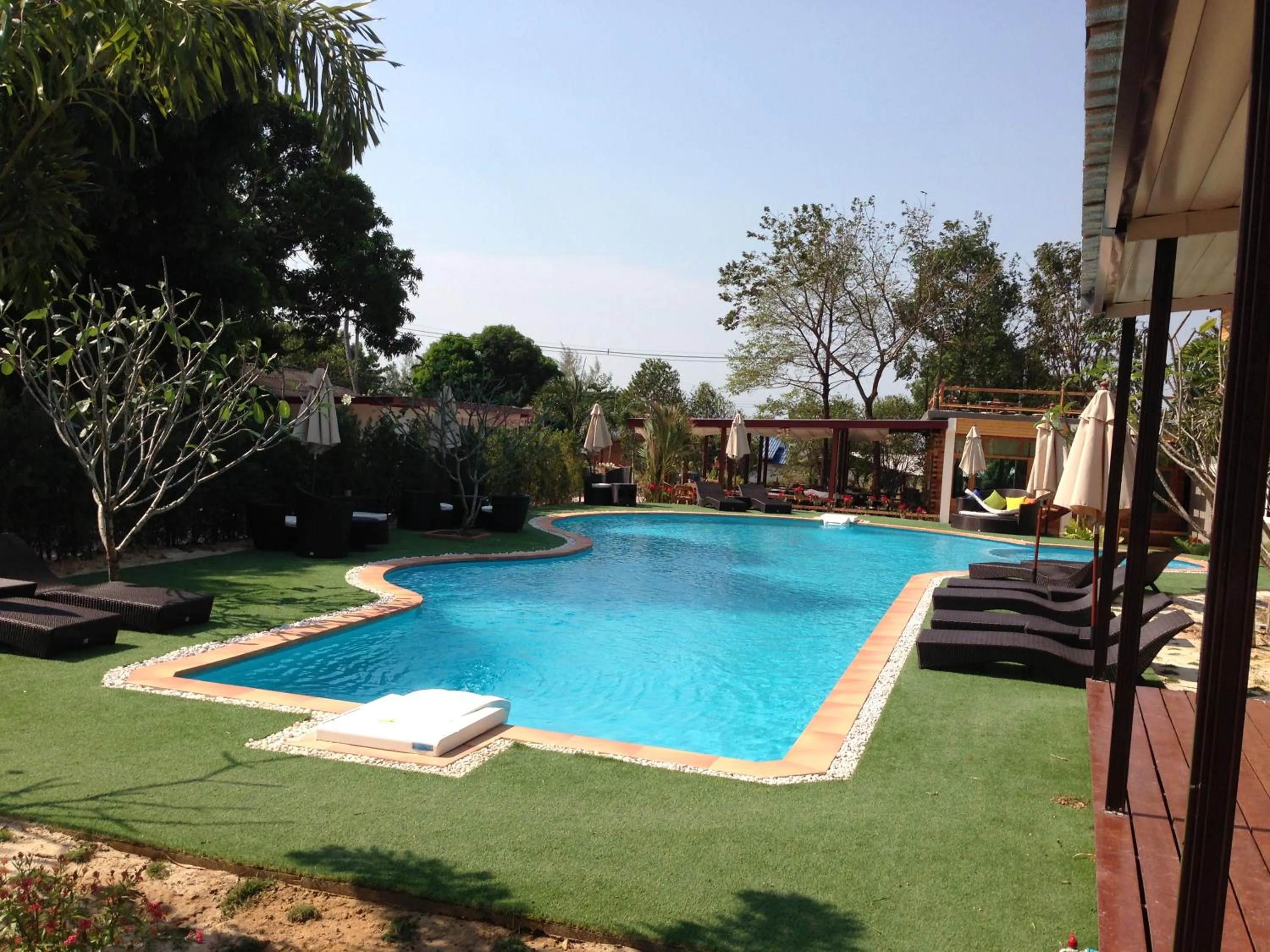 Swimming pool in Check In and Chill Out