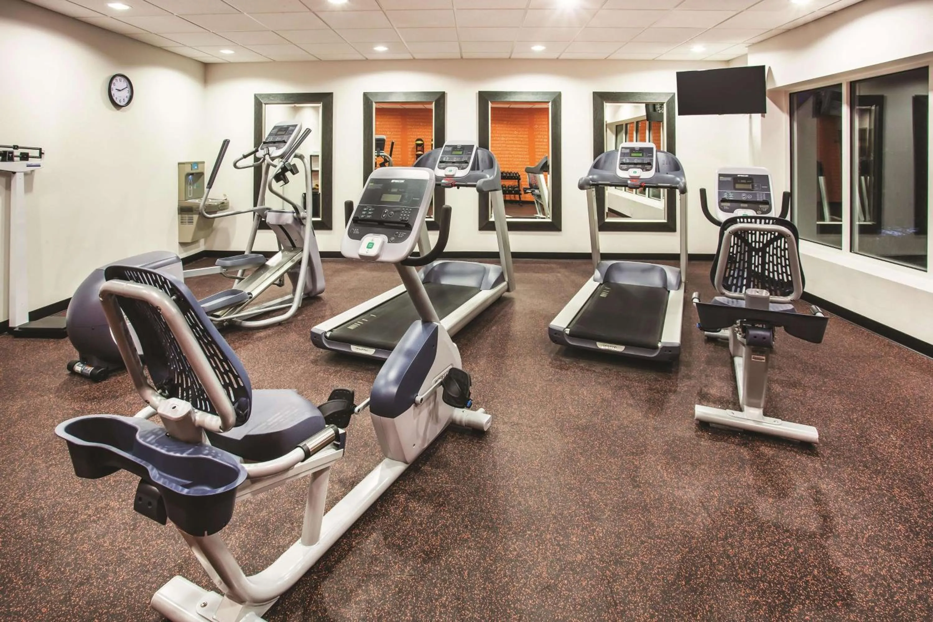 Fitness centre/facilities in La Quinta by Wyndham St. Paul-Woodbury