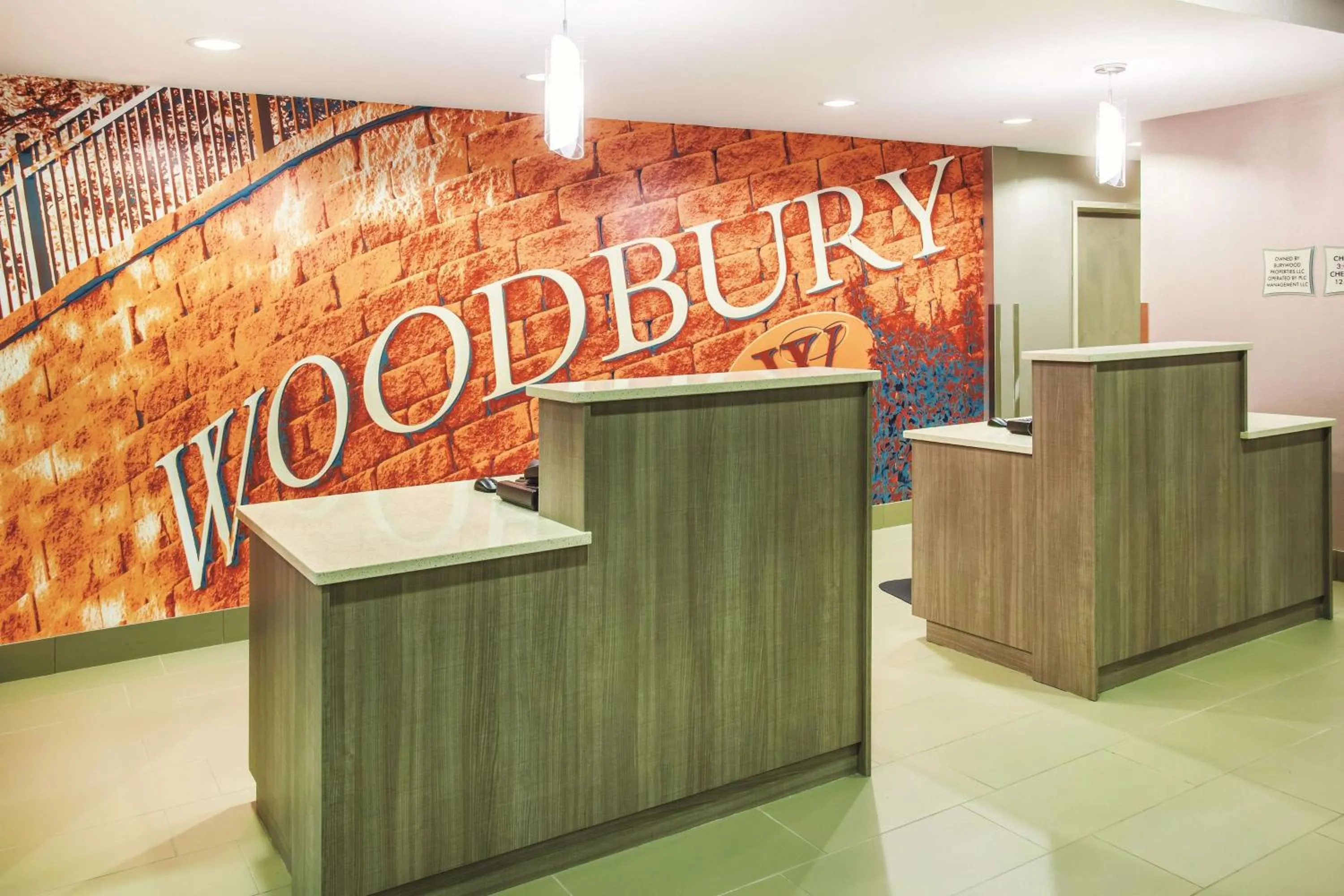 Lobby or reception in La Quinta by Wyndham St. Paul-Woodbury