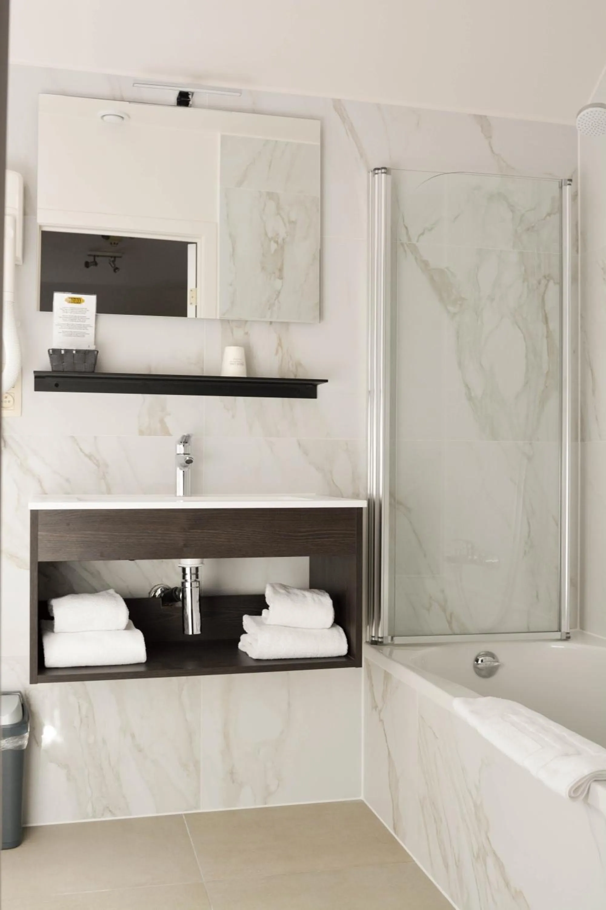 Bathroom in Hotel Maraboe