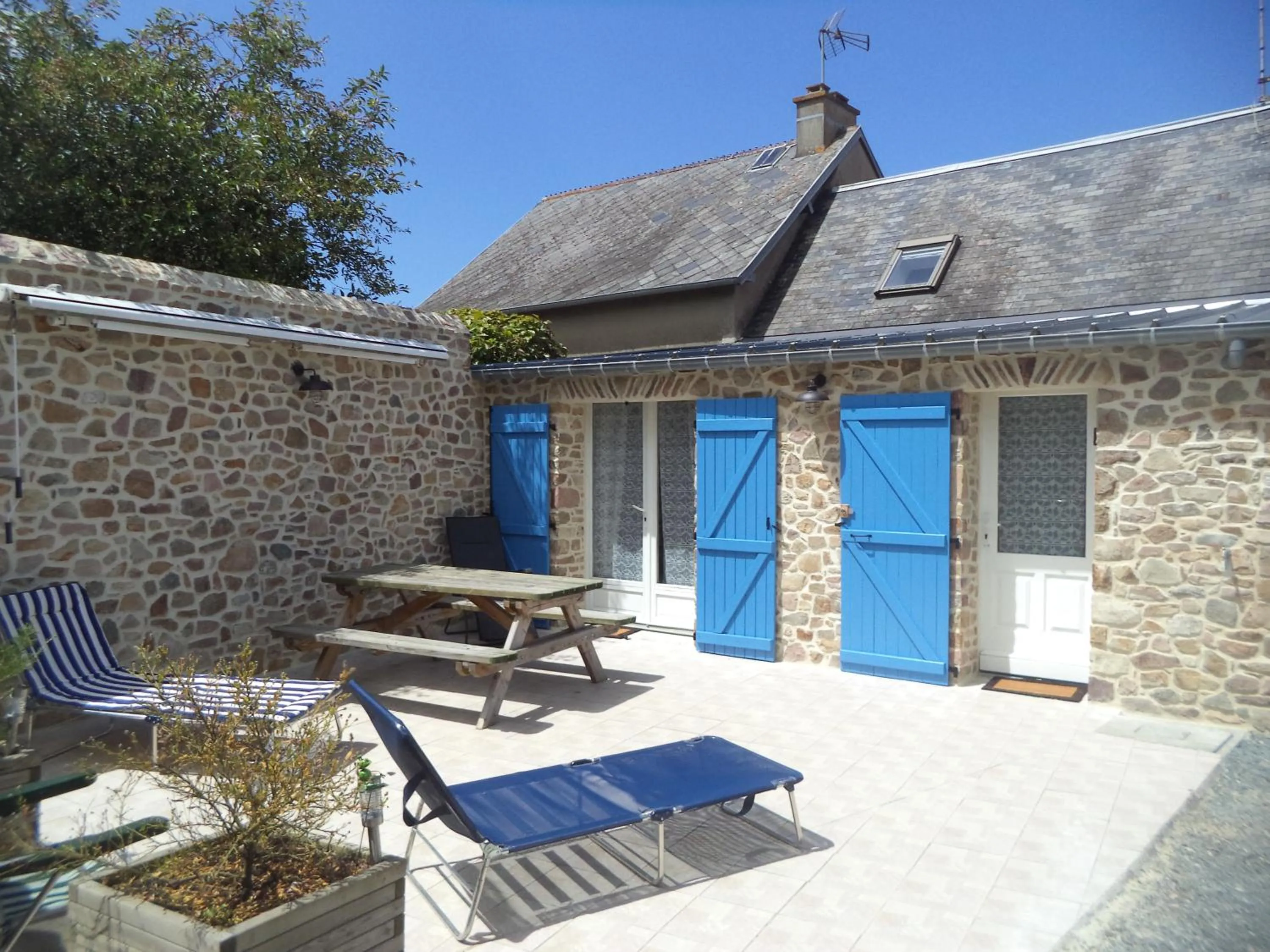 Patio in Maison de vacances à Créances