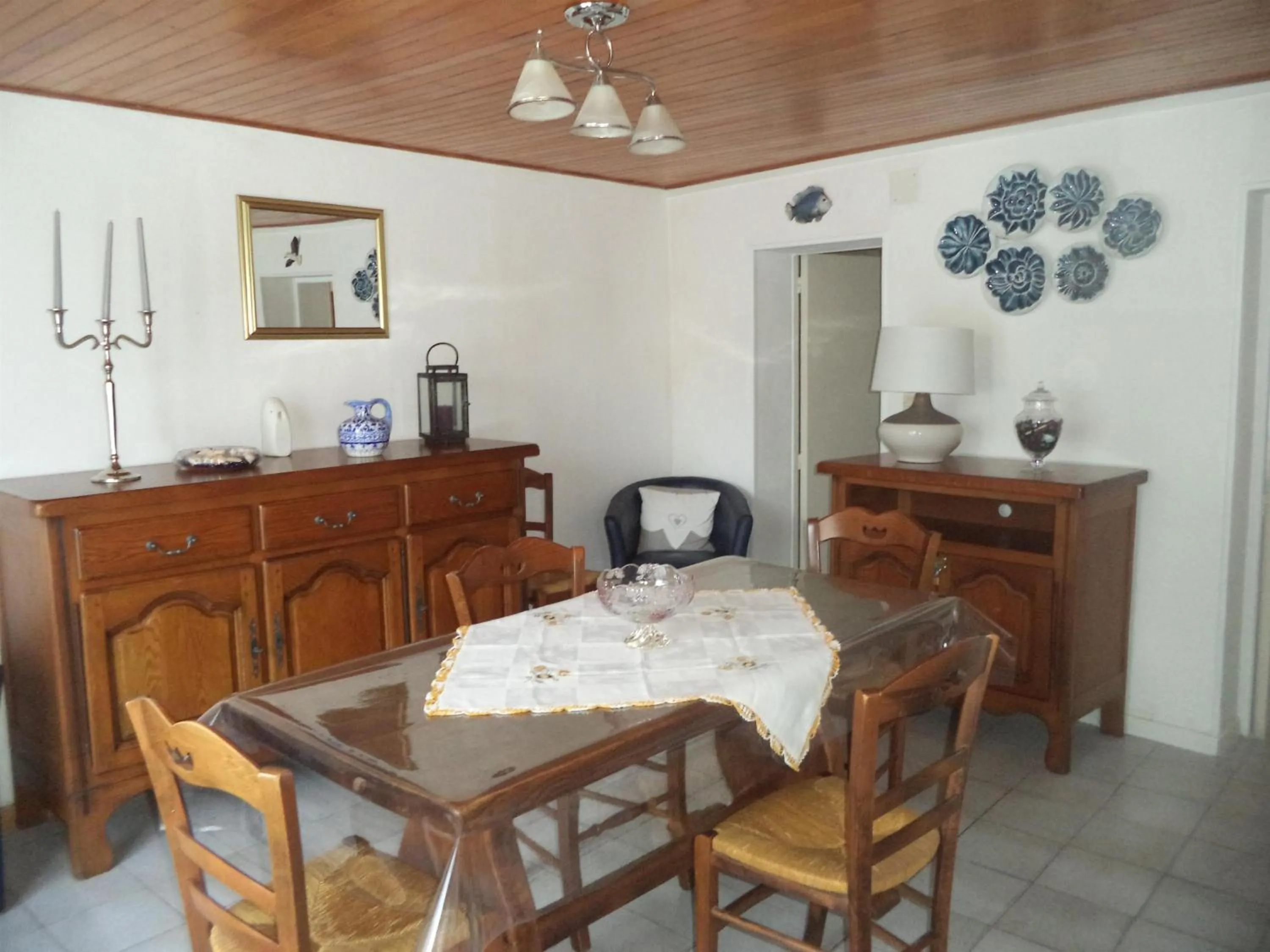 Communal lounge/ TV room in Maison de vacances à Créances