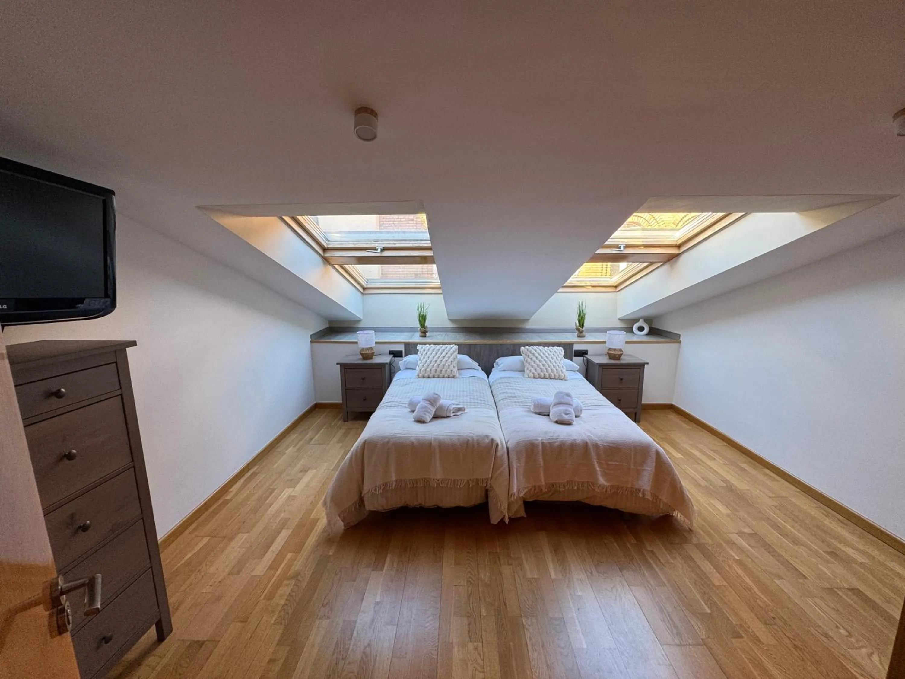 Photo of the whole room, Bed in Duplex Amantes