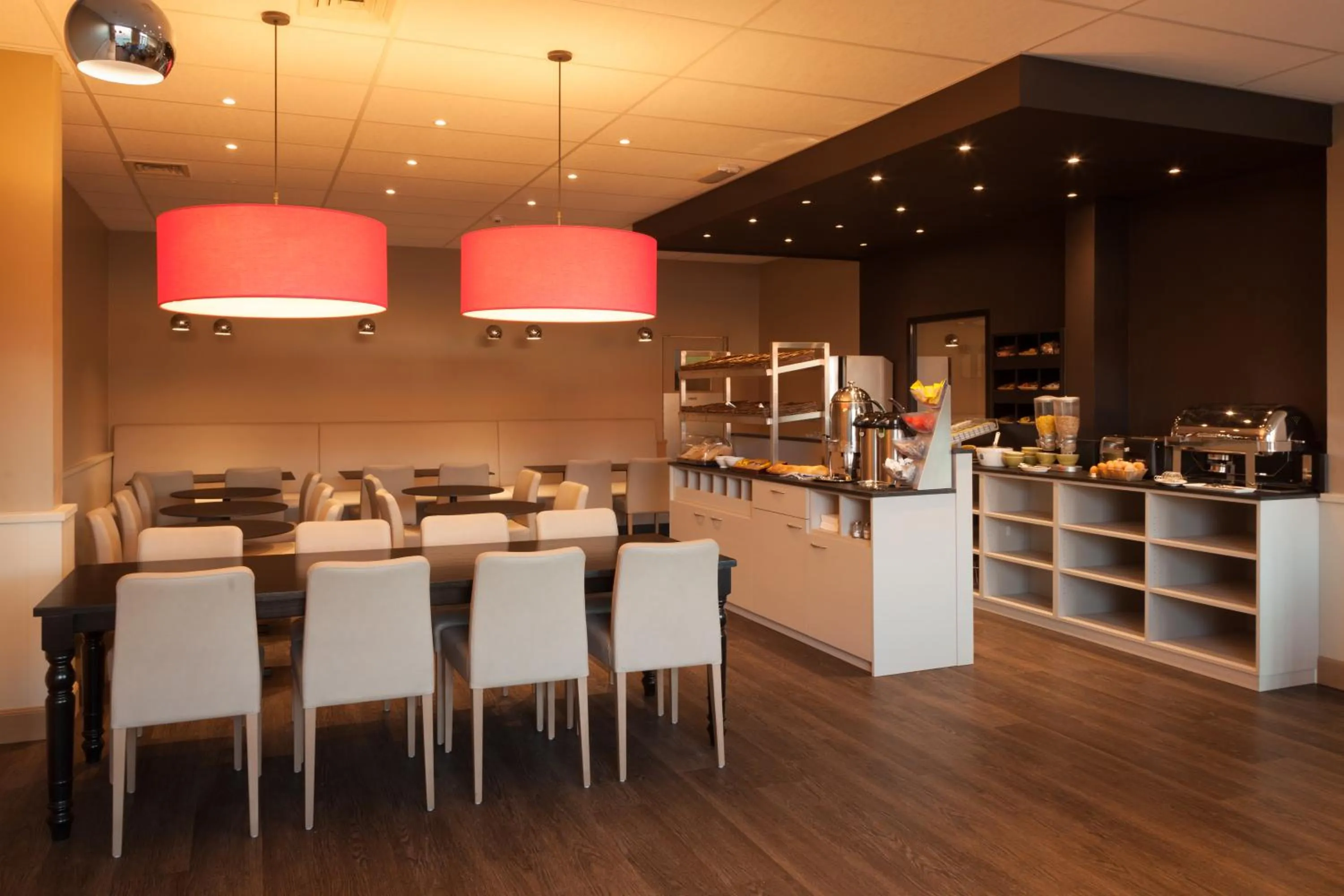 Breakfast in Hotel Expo