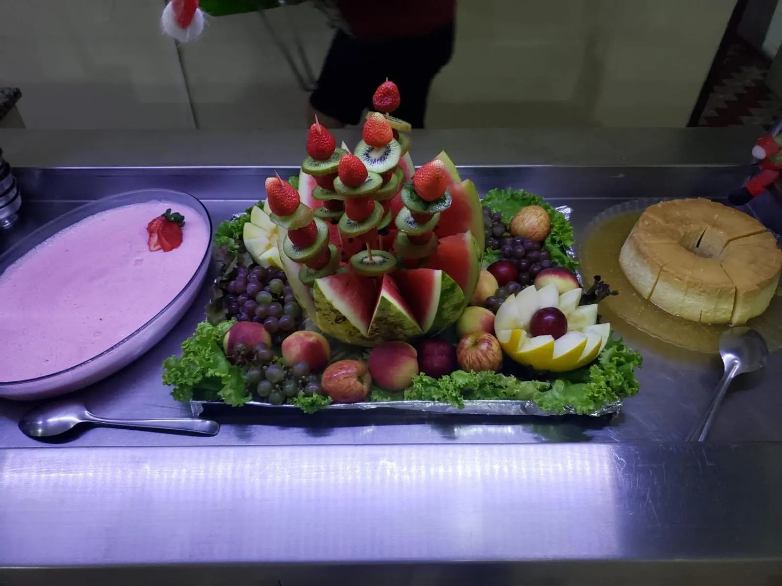 Restaurant/places to eat in Center Hotel