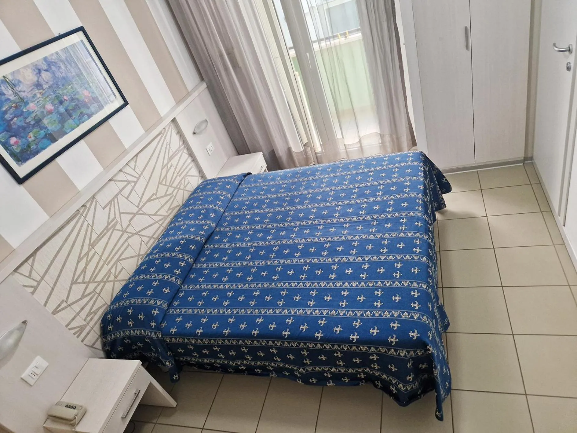 Bedroom, Bed in Hotel Sorriso - molto più di una stella