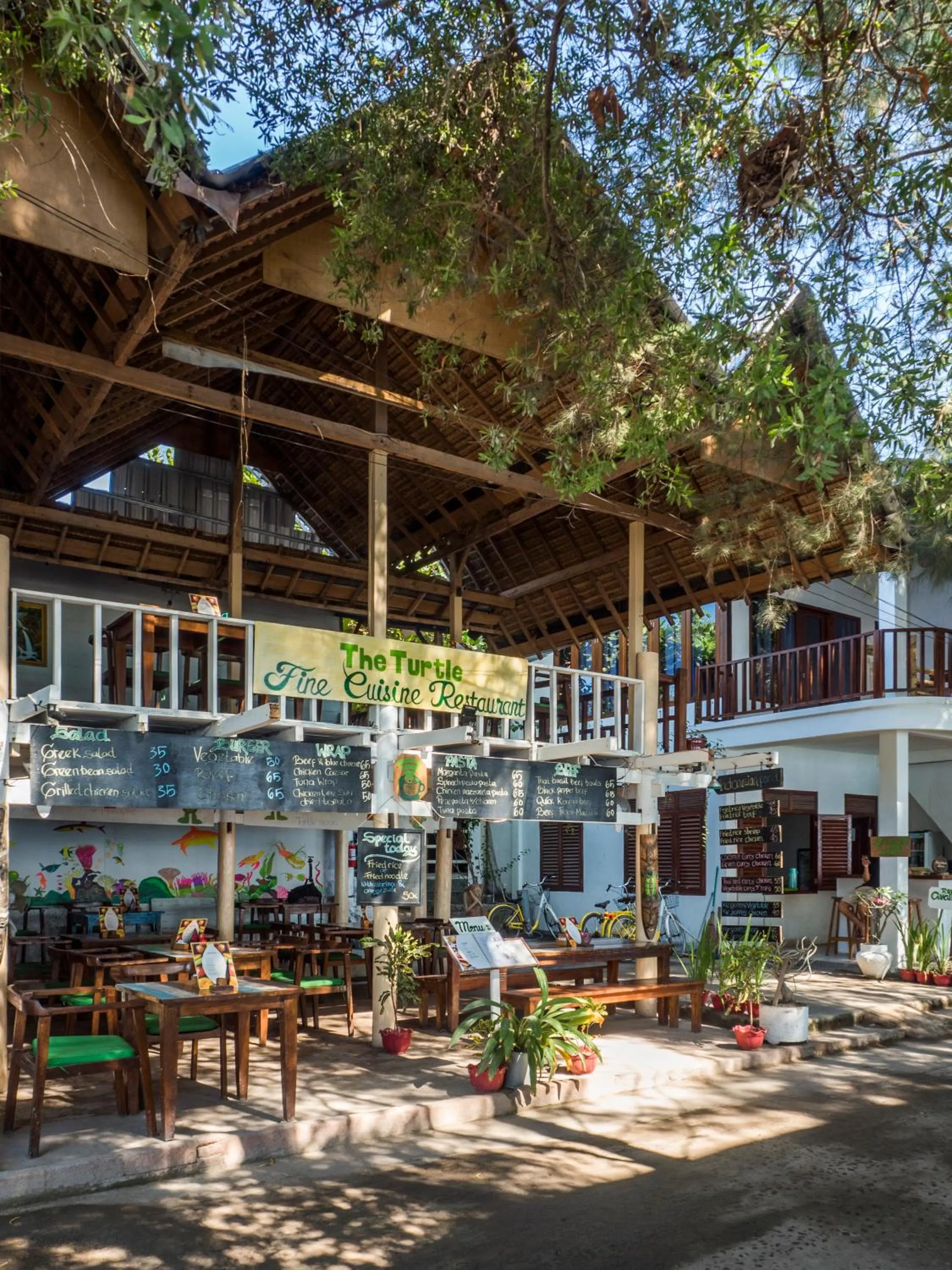 Gili Turtle Beach Resort