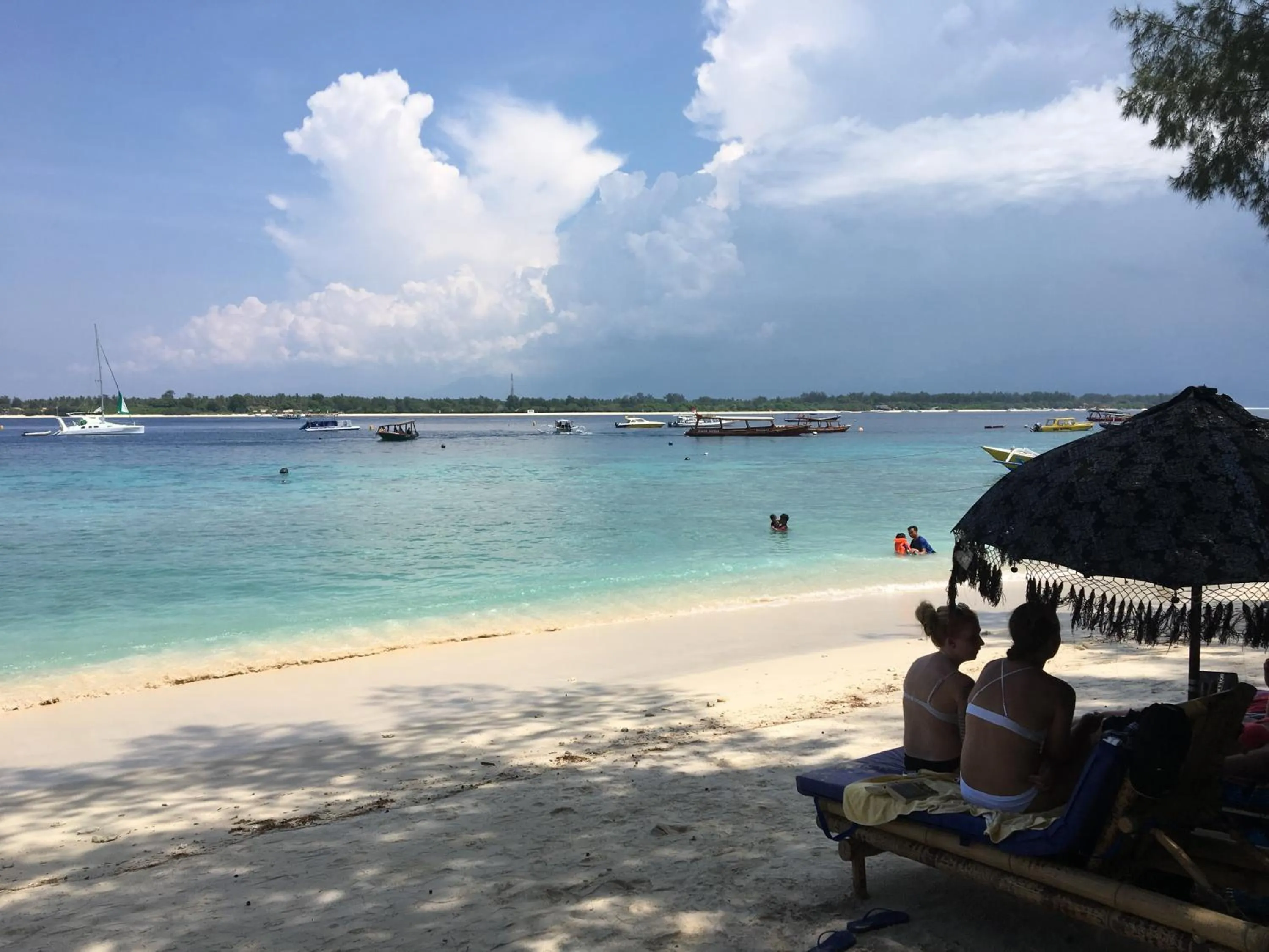 Beach in Gili Turtle Beach Resort