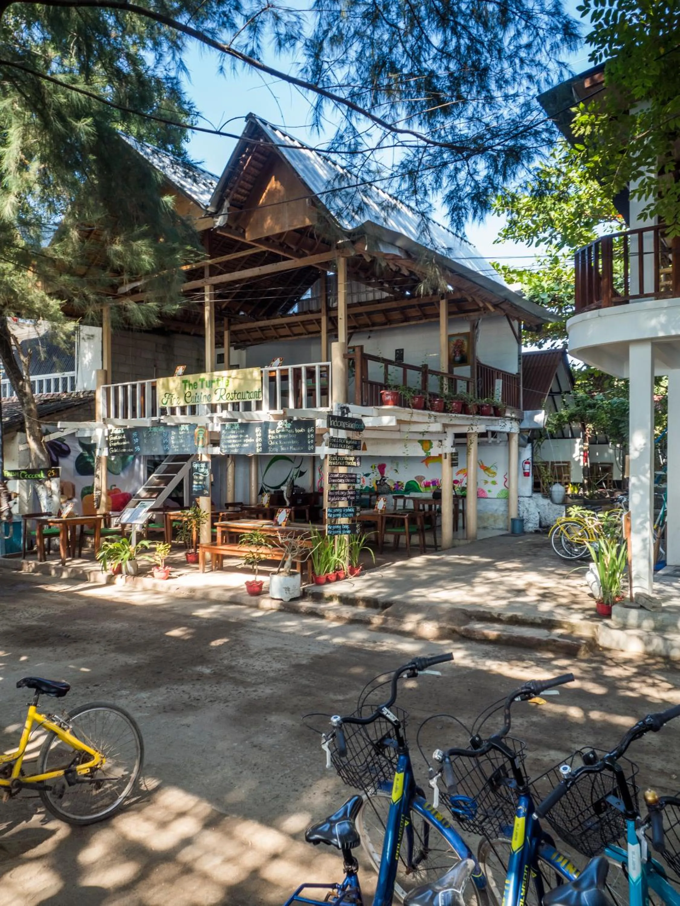 Gili Turtle Beach Resort