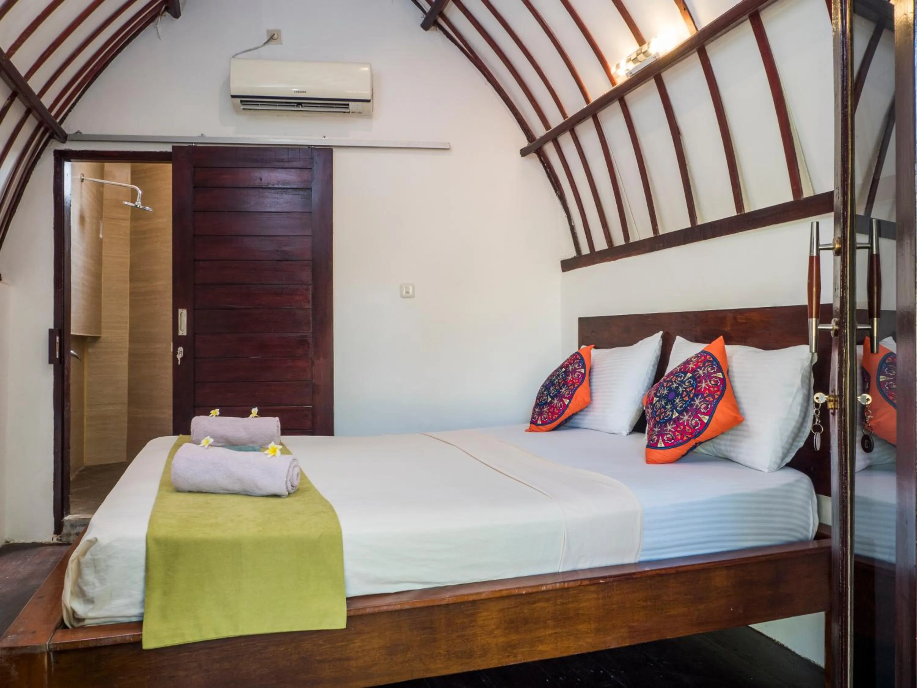 Bed in Gili Turtle Beach Resort