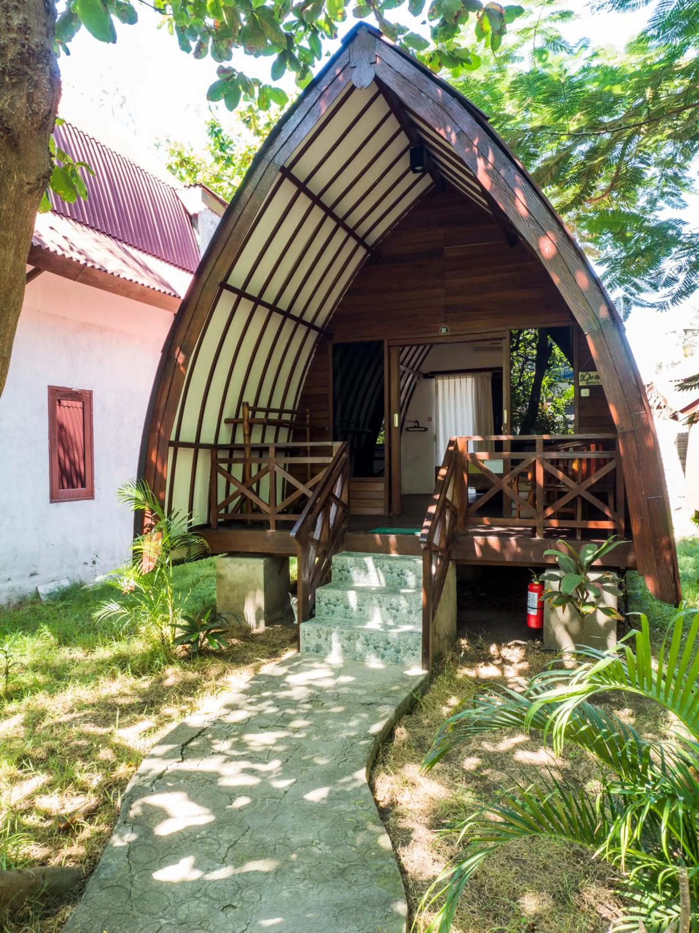 Gili Turtle Beach Resort