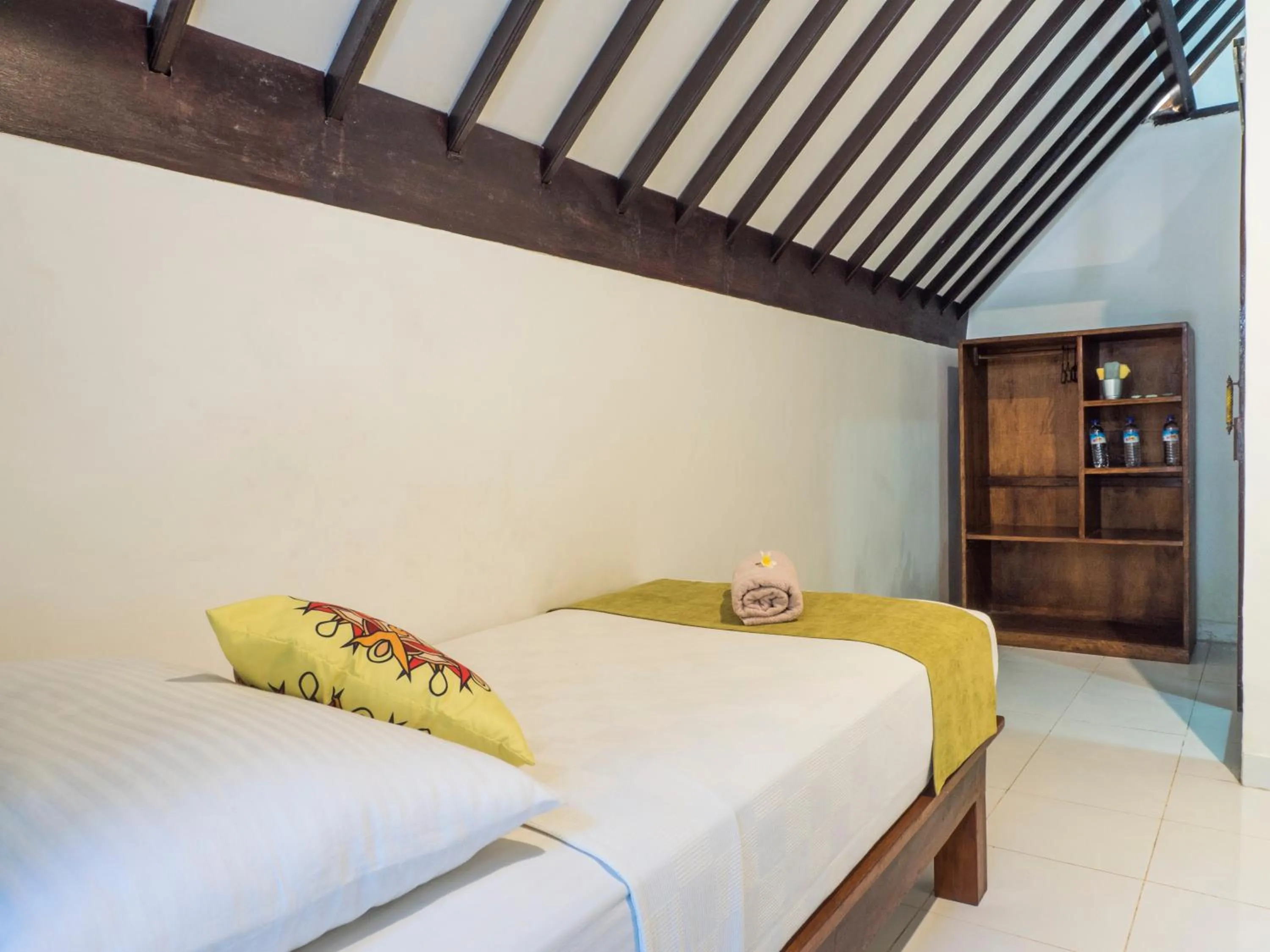 Bed in Gili Turtle Beach Resort