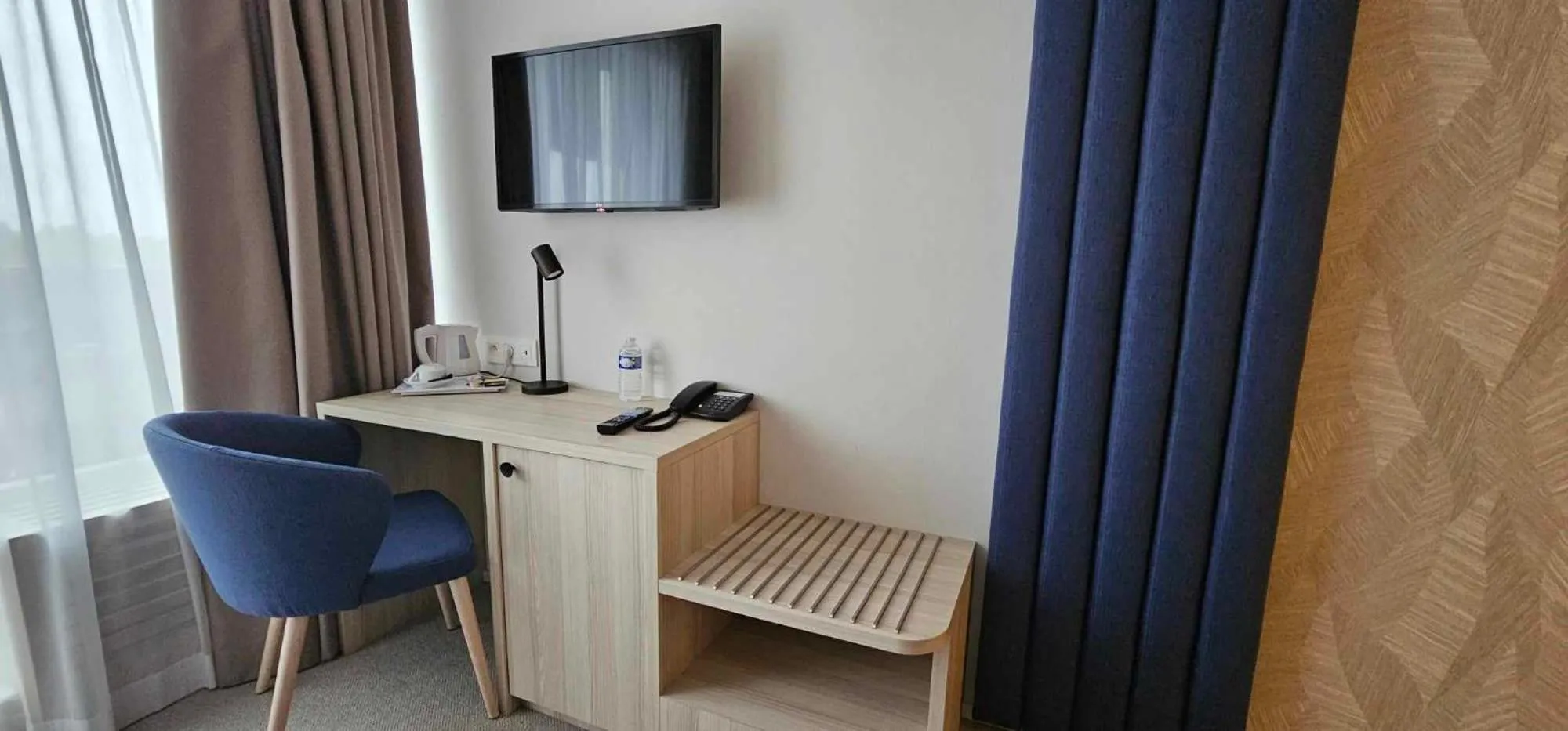 Bedroom in Hotel Les 3 Cles