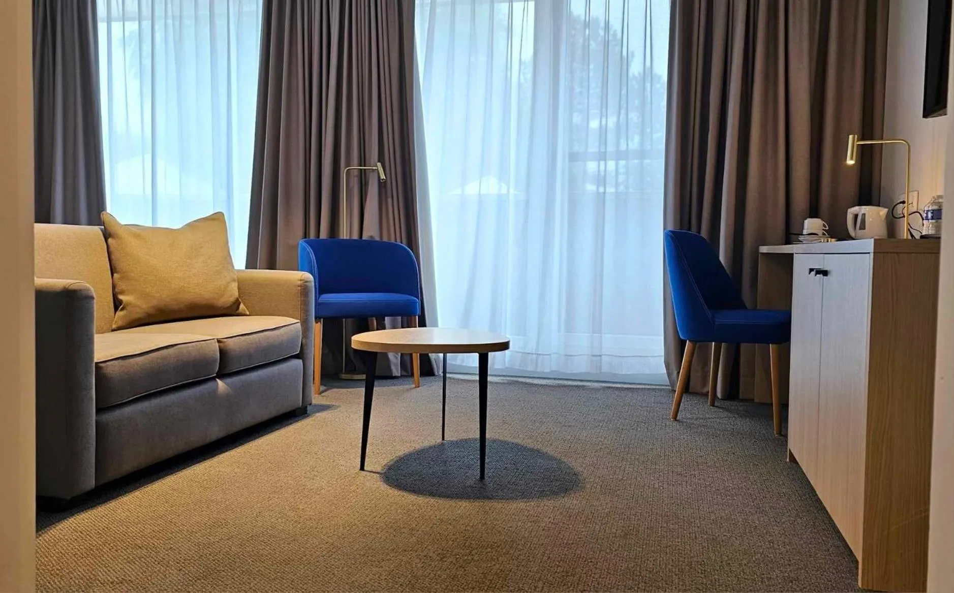 Bedroom in Hotel Les 3 Cles