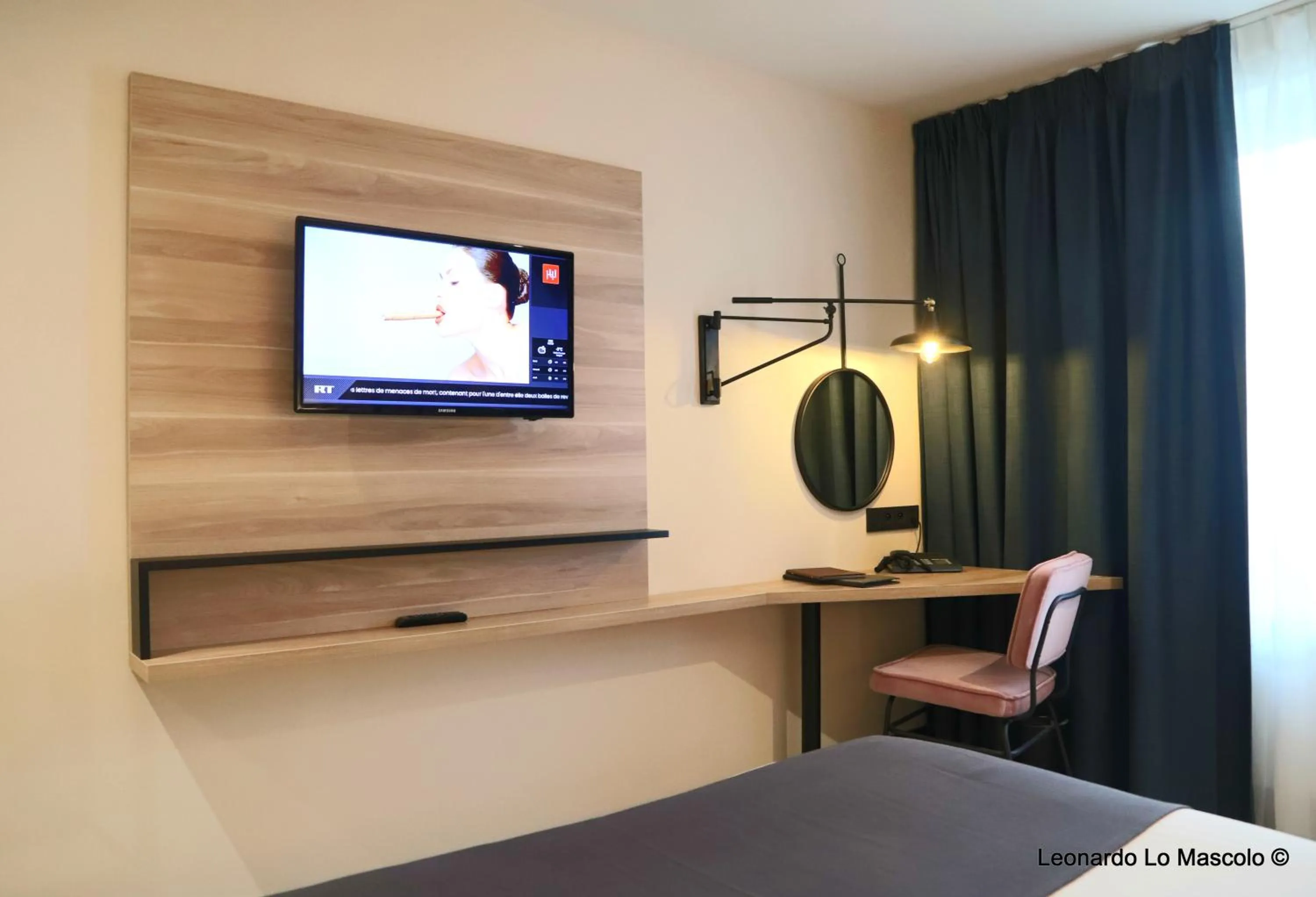 TV and multimedia, Bed in Hôtel de l'Univers Liège