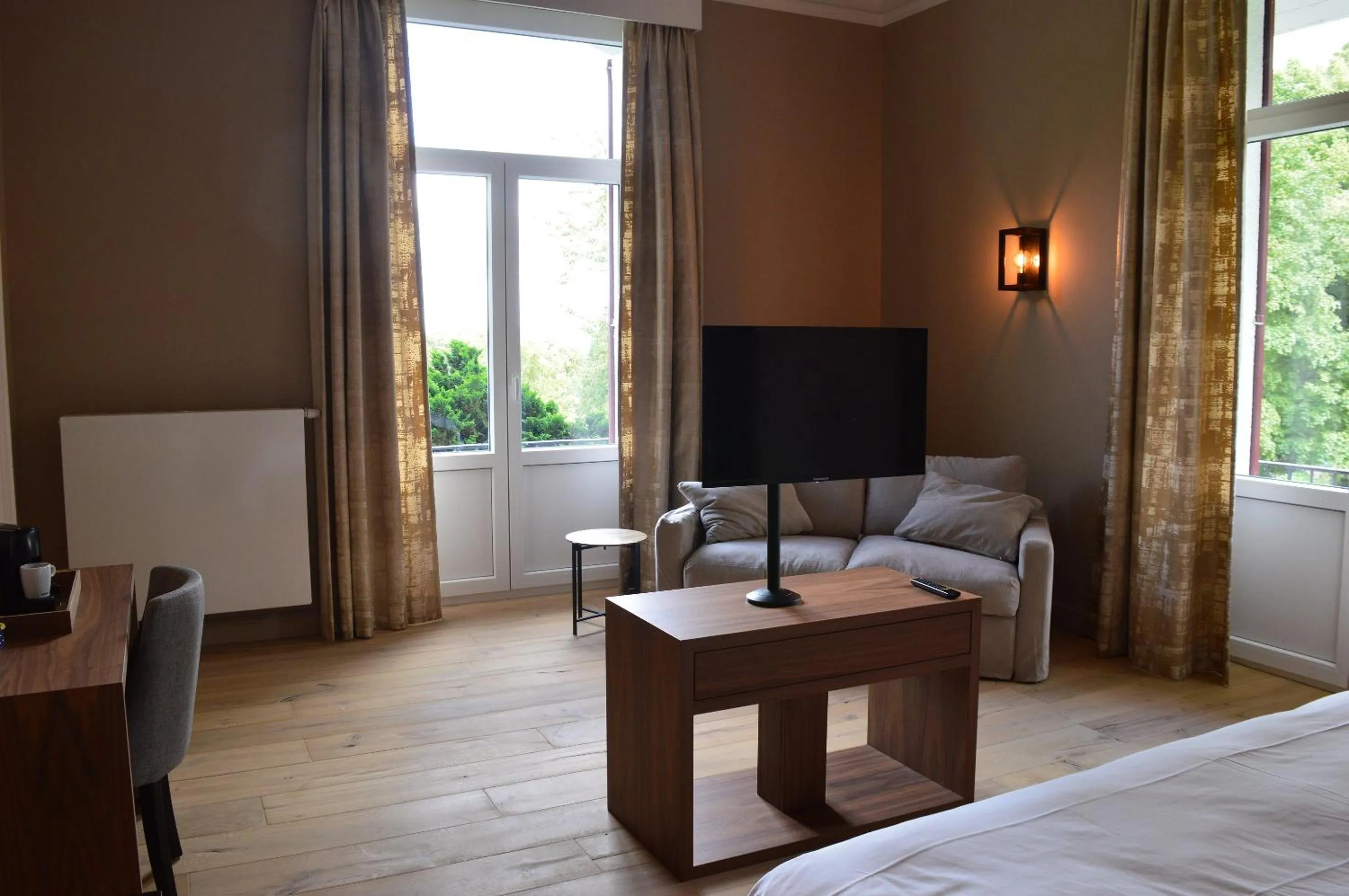 Balcony/Terrace, Bed in Hotel La Heid des Pairs