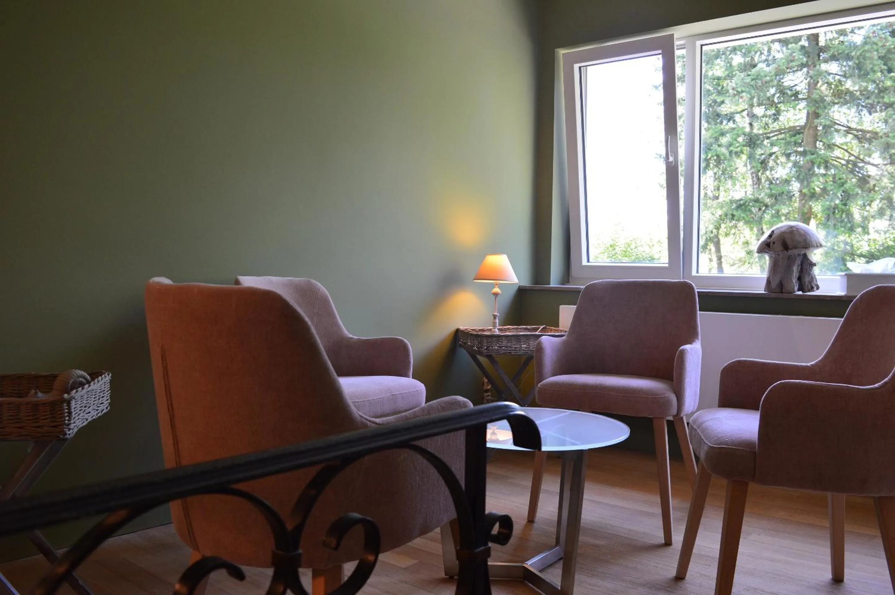 Library in Hotel La Heid des Pairs