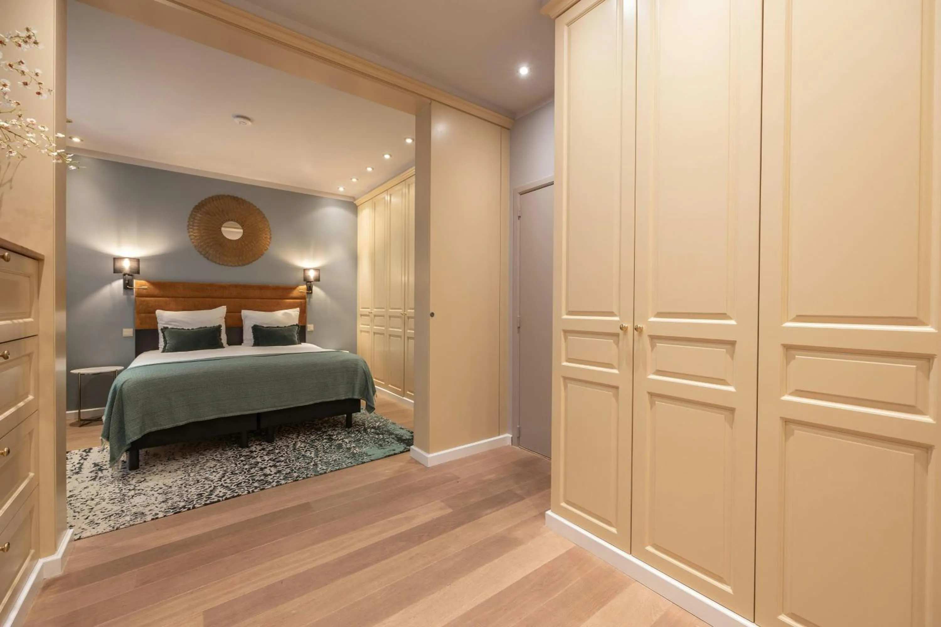 Photo of the whole room, Bed in Leonardo Hotel Antwerp The Plaza