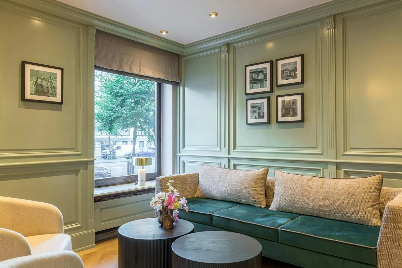 Lobby or reception in Leonardo Hotel Antwerp The Plaza