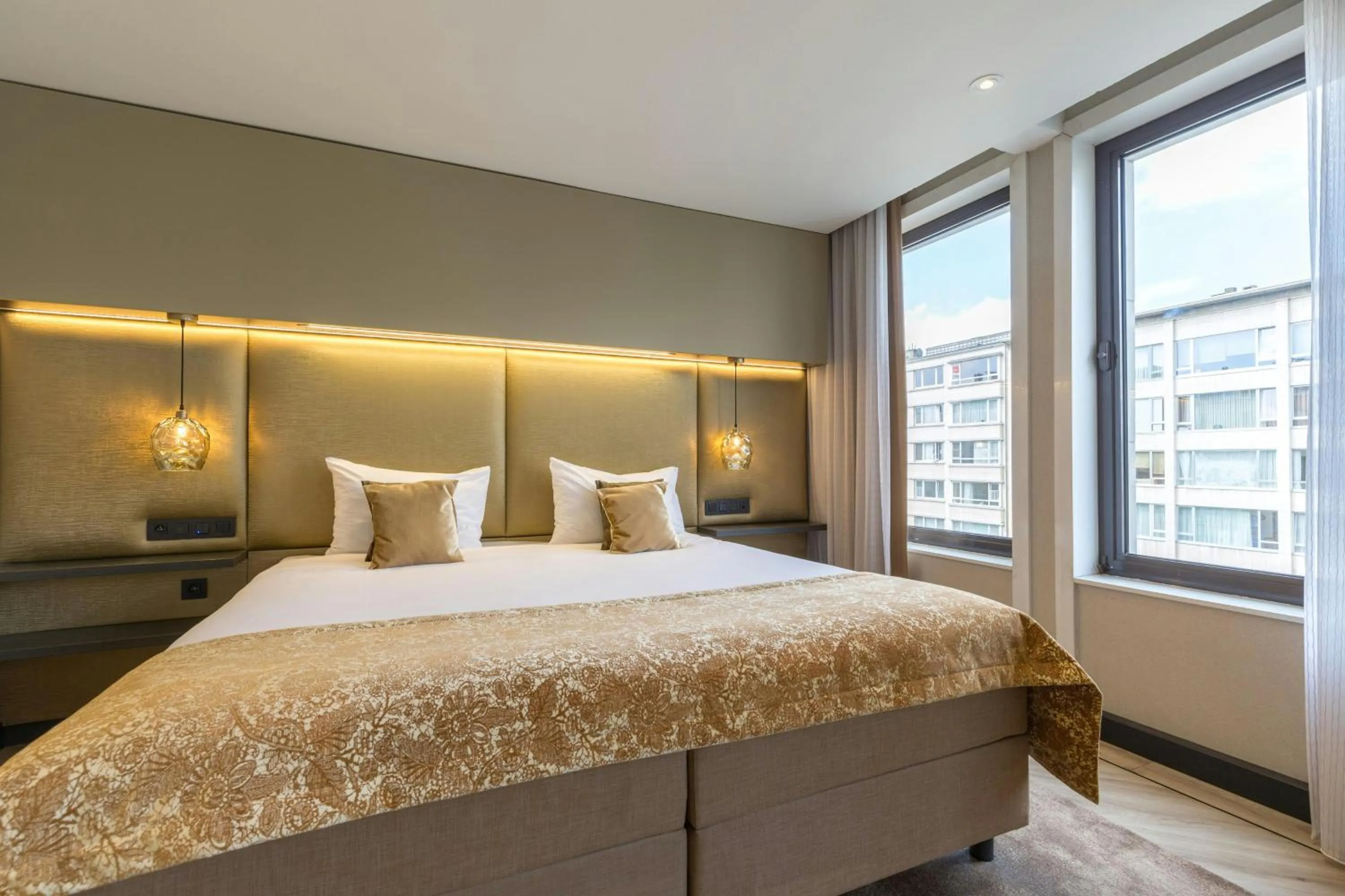 Photo of the whole room, Bed in Leonardo Hotel Antwerp The Plaza