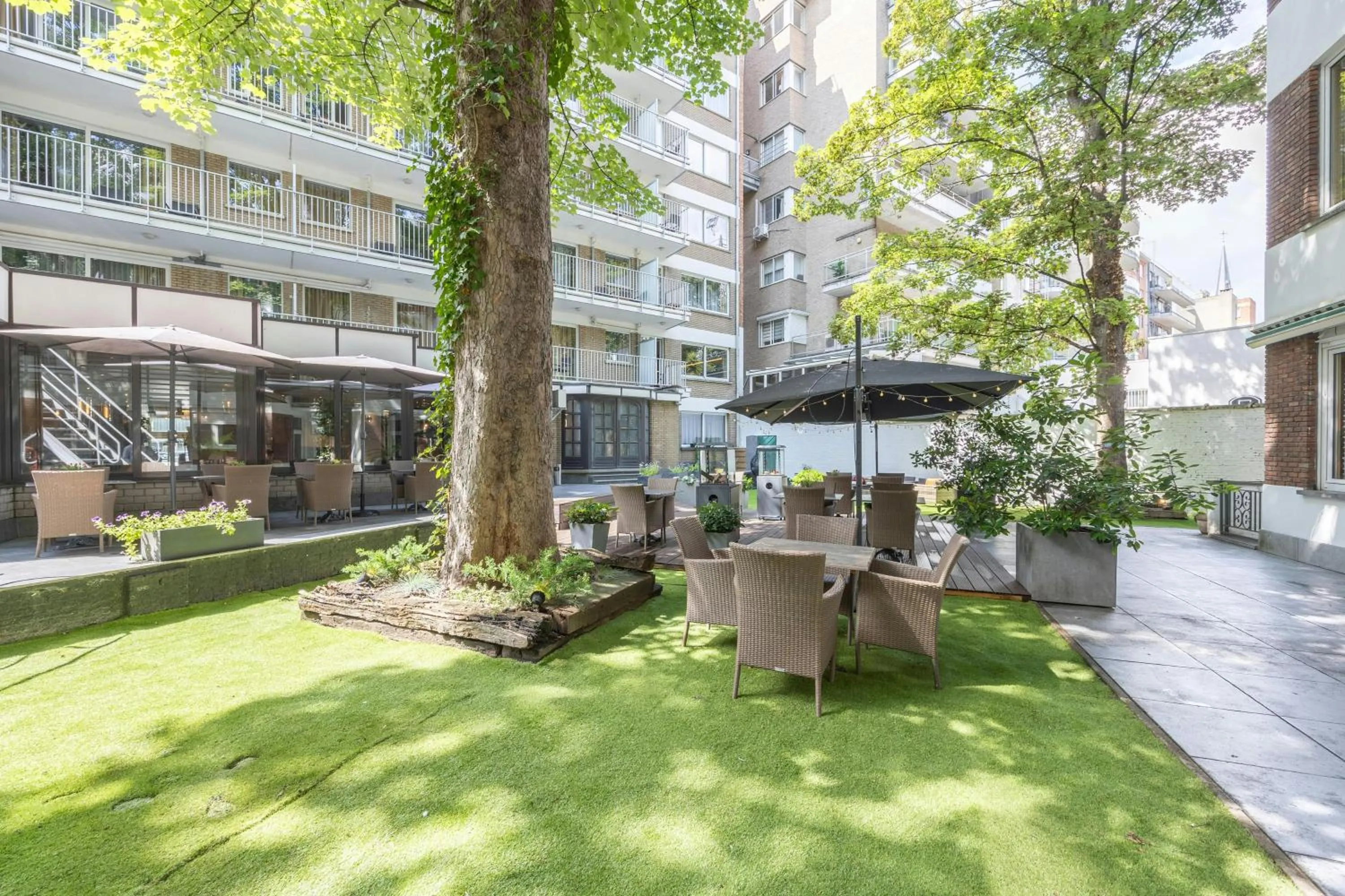 Garden in Leonardo Hotel Antwerp The Plaza