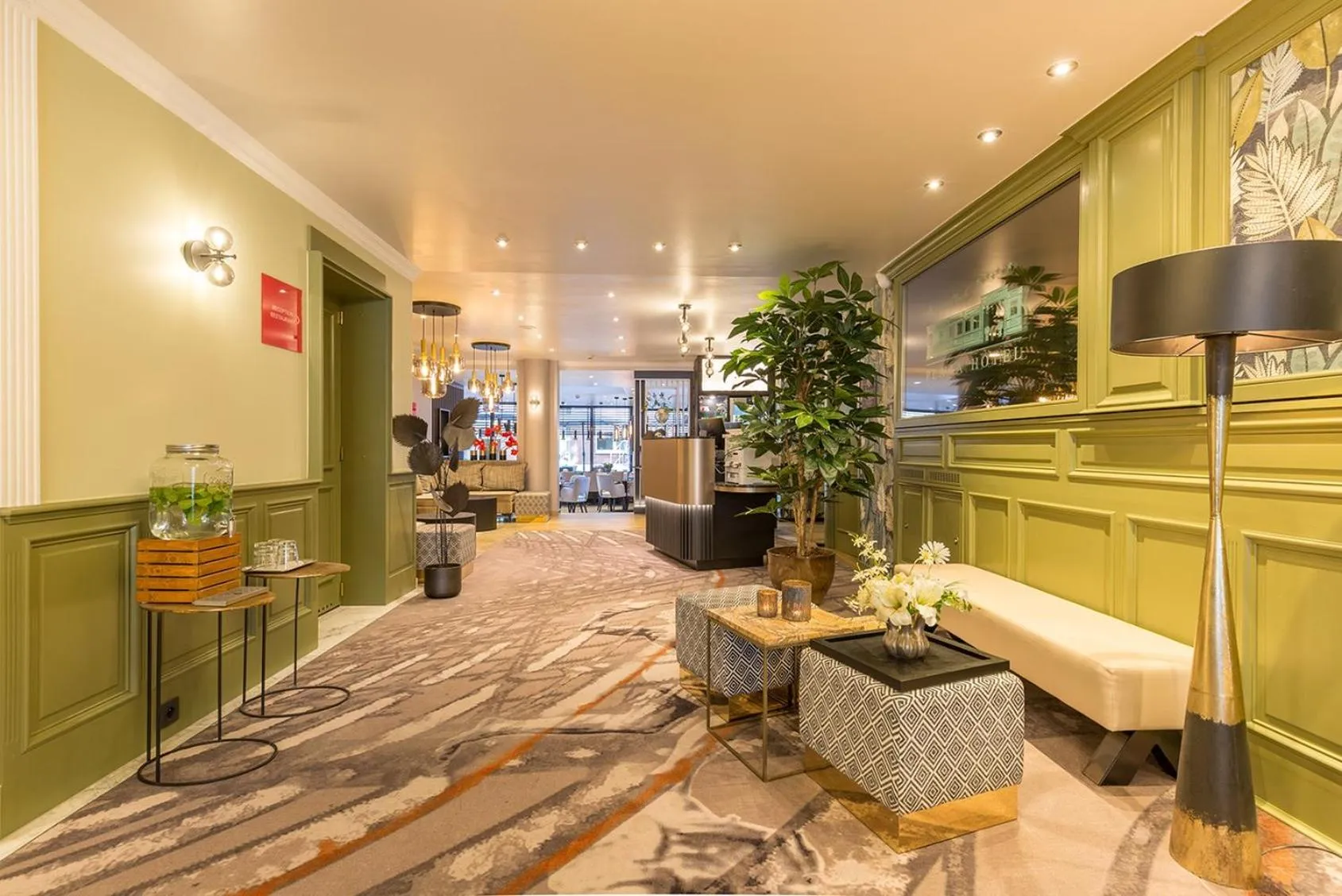 Lobby or reception in Leonardo Hotel Antwerp The Plaza