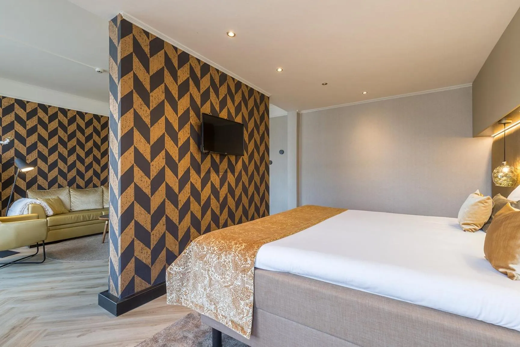 Photo of the whole room, Bed in Leonardo Hotel Antwerp The Plaza