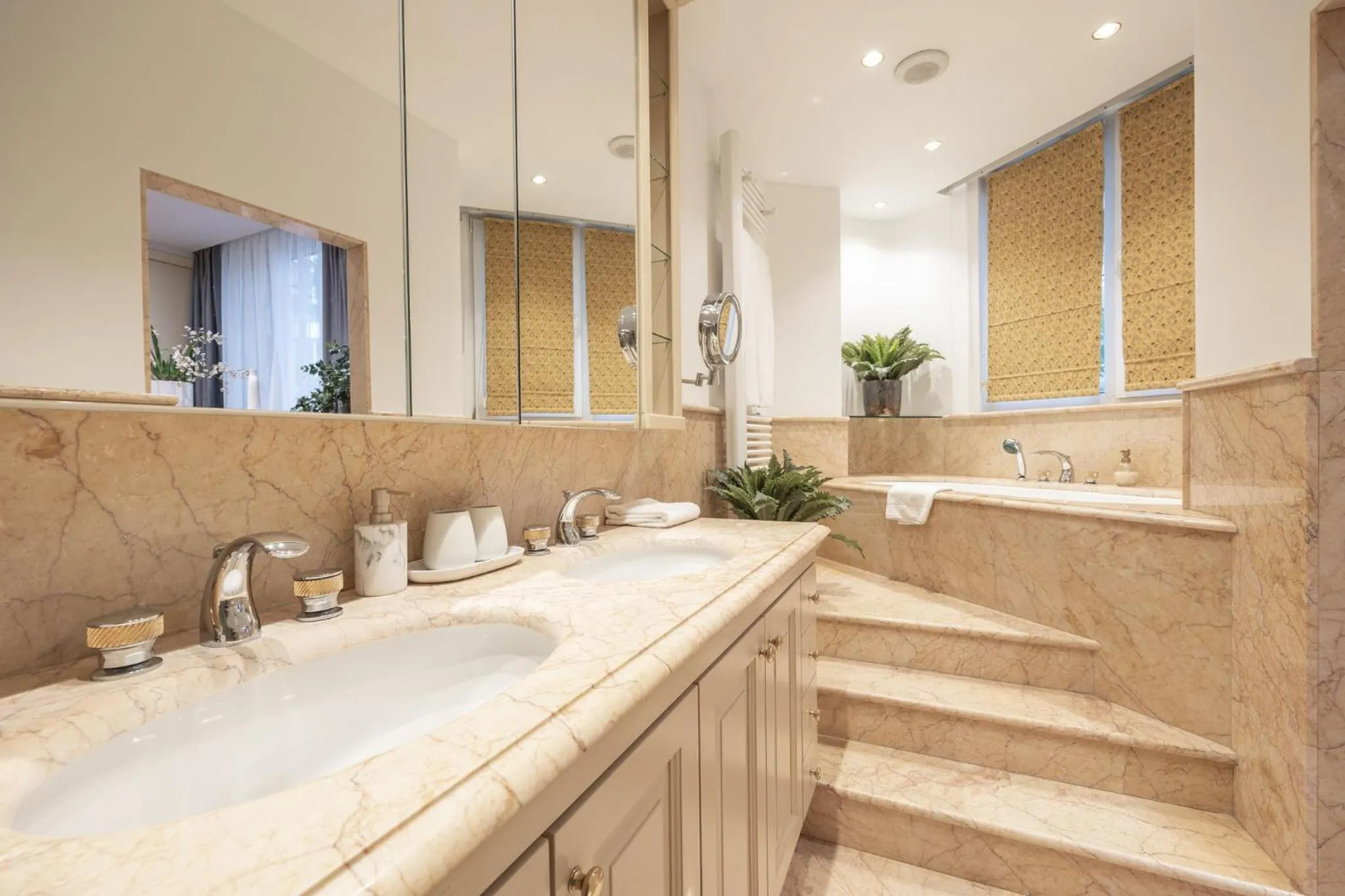 Bathroom in Leonardo Hotel Antwerp The Plaza