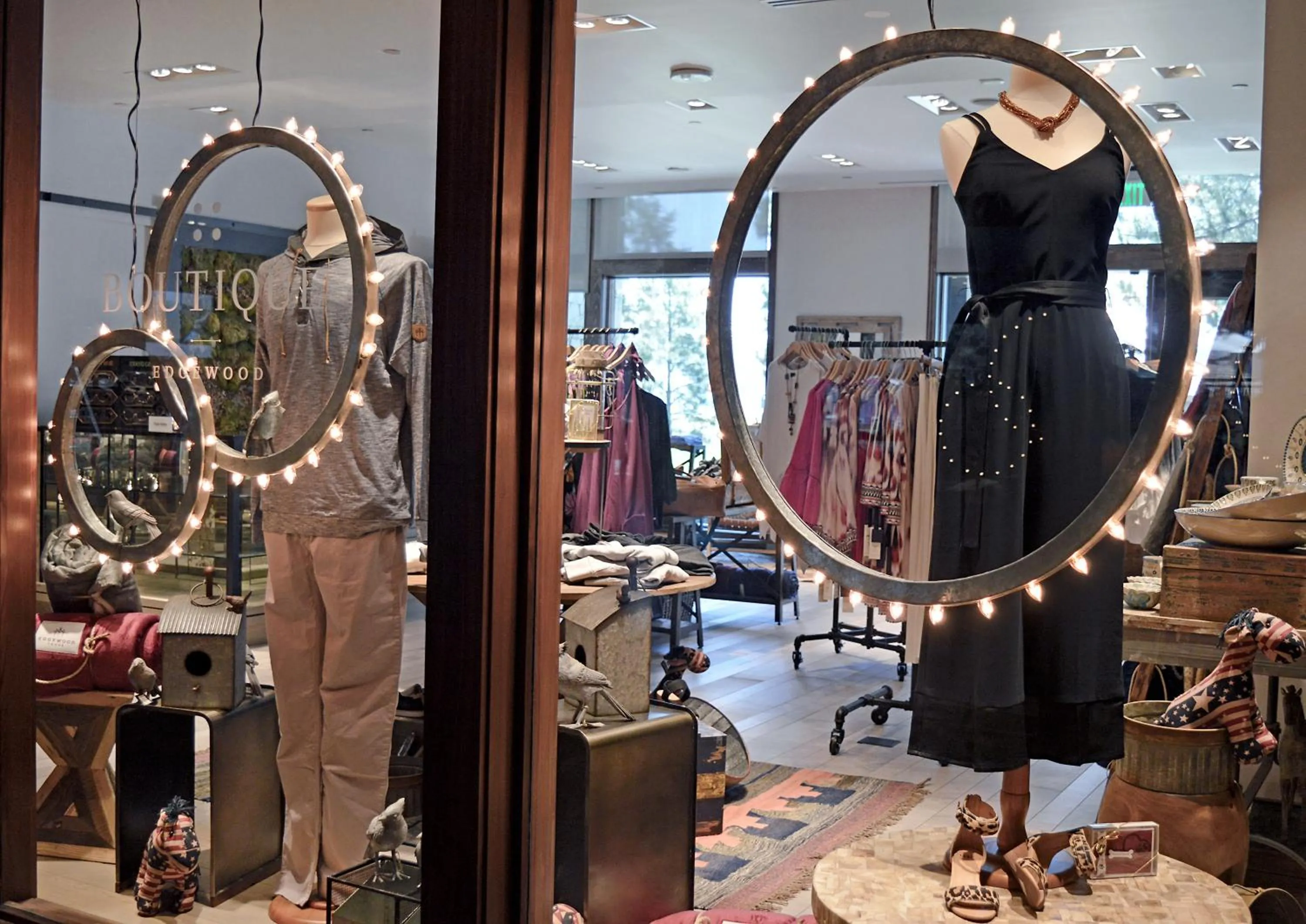 On-site shops in Edgewood Tahoe Resort