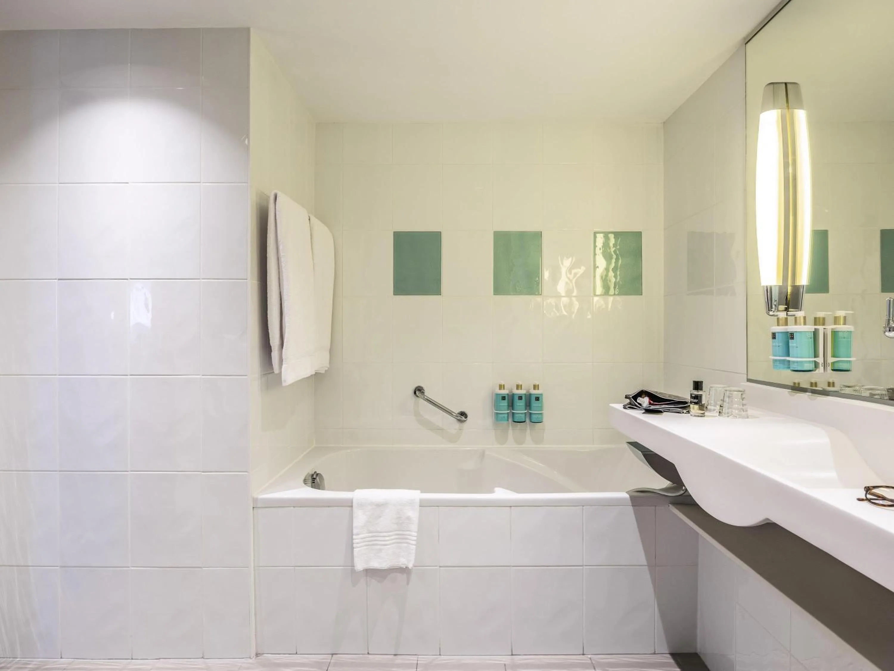 Photo of the whole room in Novotel Mechelen Centrum