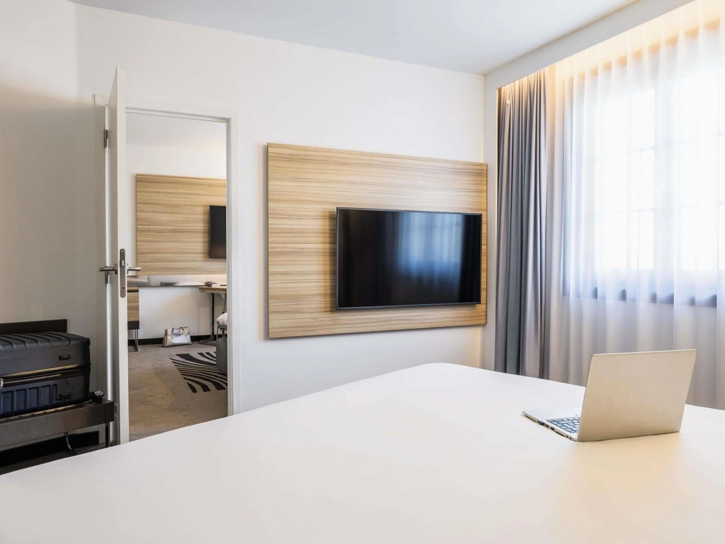 Bedroom, Bed in Hotel Novotel Brussels Off Grand Place