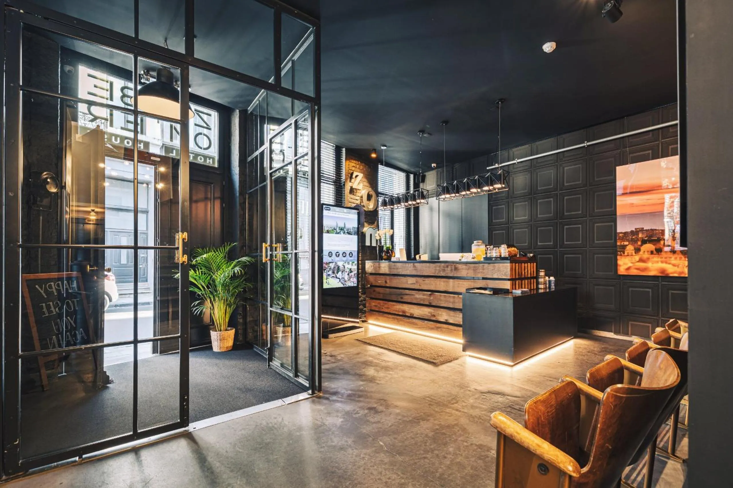 Lobby or reception in Zoom Hotel
