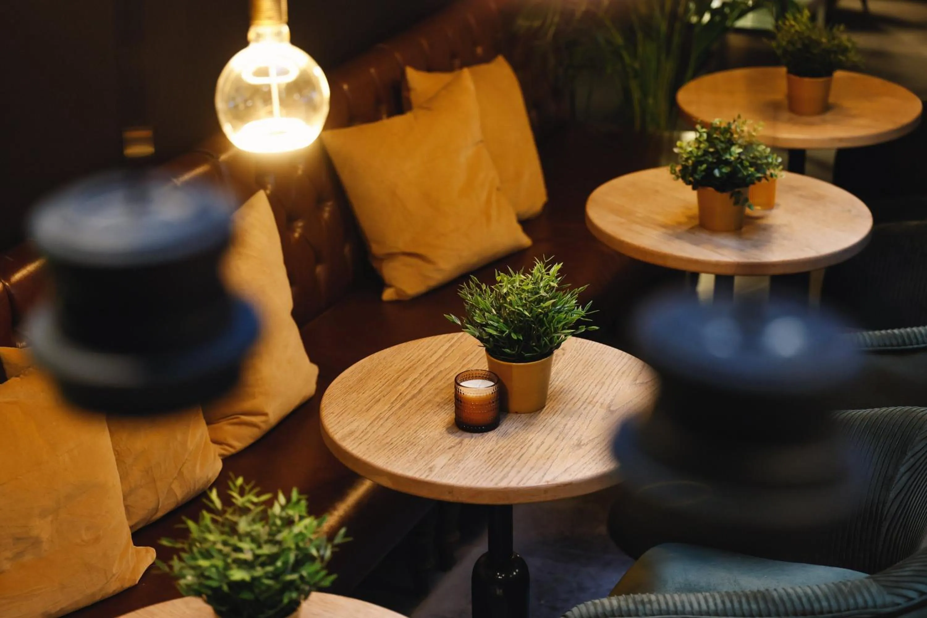 Living room in Zoom Hotel