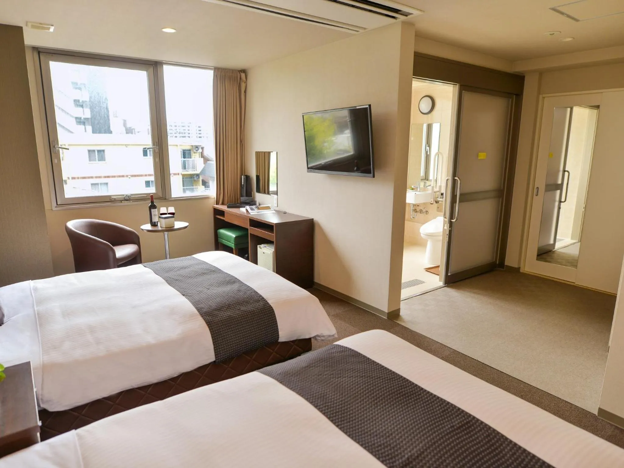 Photo of the whole room, Bed in Hotel New Gaea Domemae