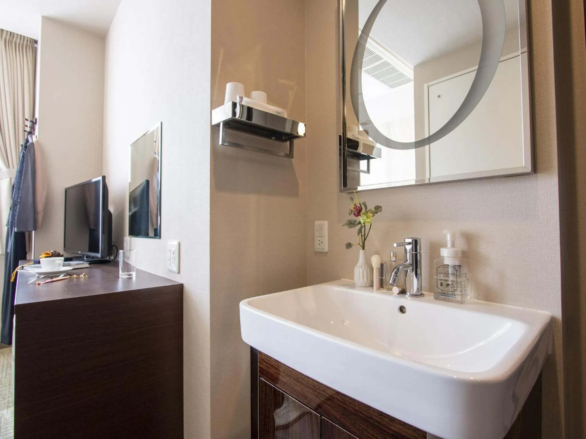 Photo of the whole room in Hotel New Gaea Domemae